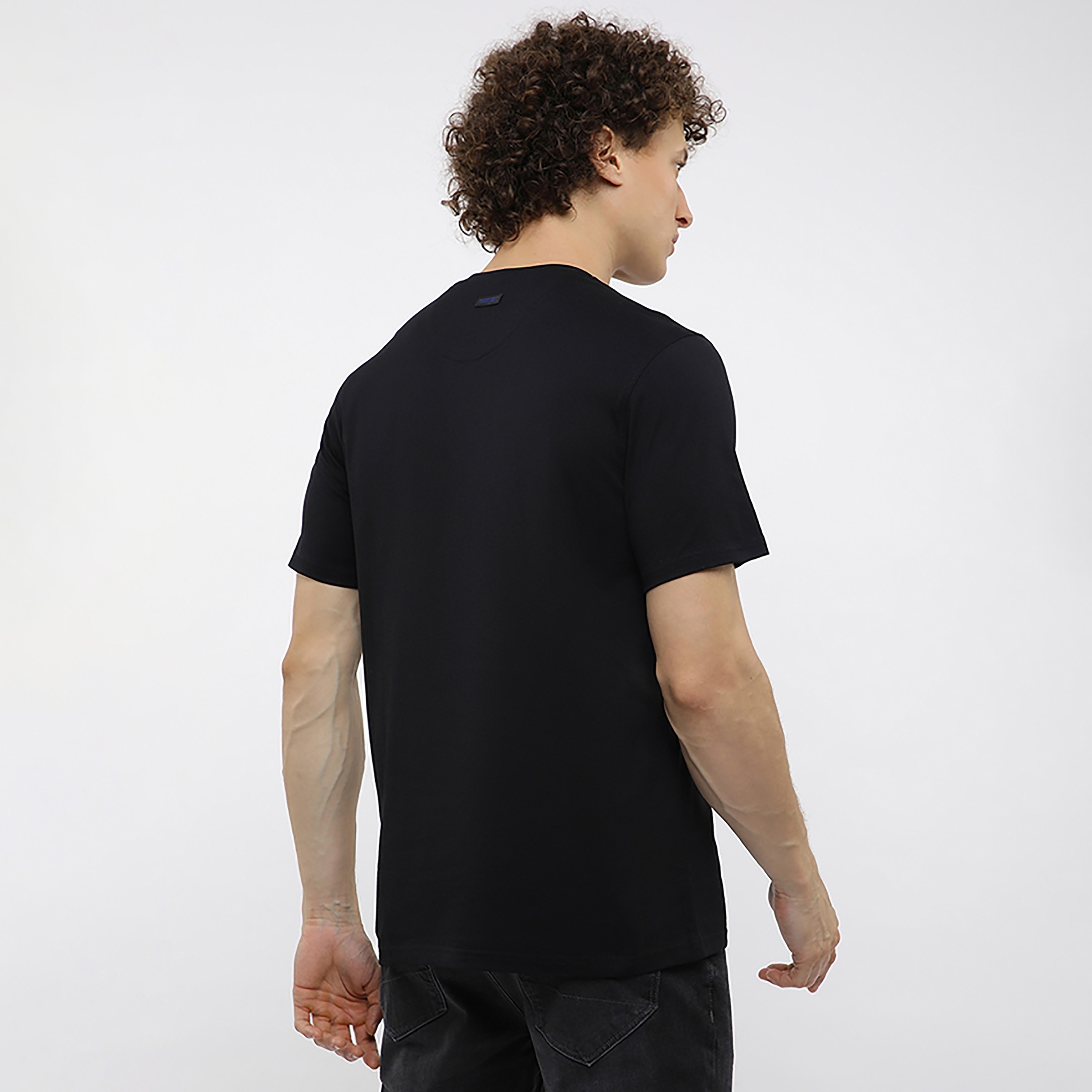 تي شيرت رجالي بأكمام قصيرة ورقبة دائرية وطبعة رسومات من بيفرلي هيلز بولو كلوب-men-clothing-tshirtsandpolos-tshirts-image-4