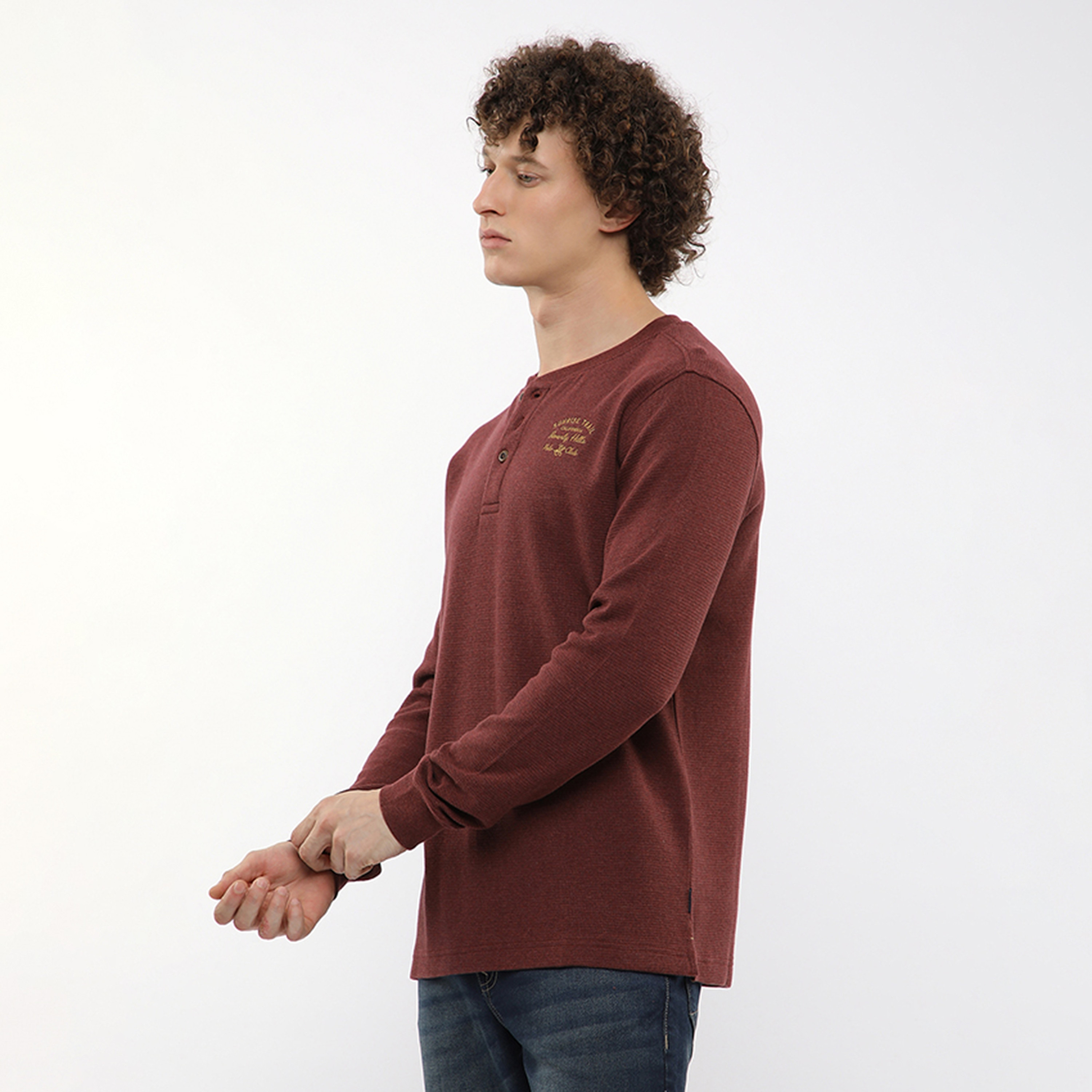 تيشيرت رجالي بأكمام طويلة ورقبة هنلي سادة من بيفرلي هيلز بولو كلوب-men-clothing-tshirtsandpolos-tshirts-image-2