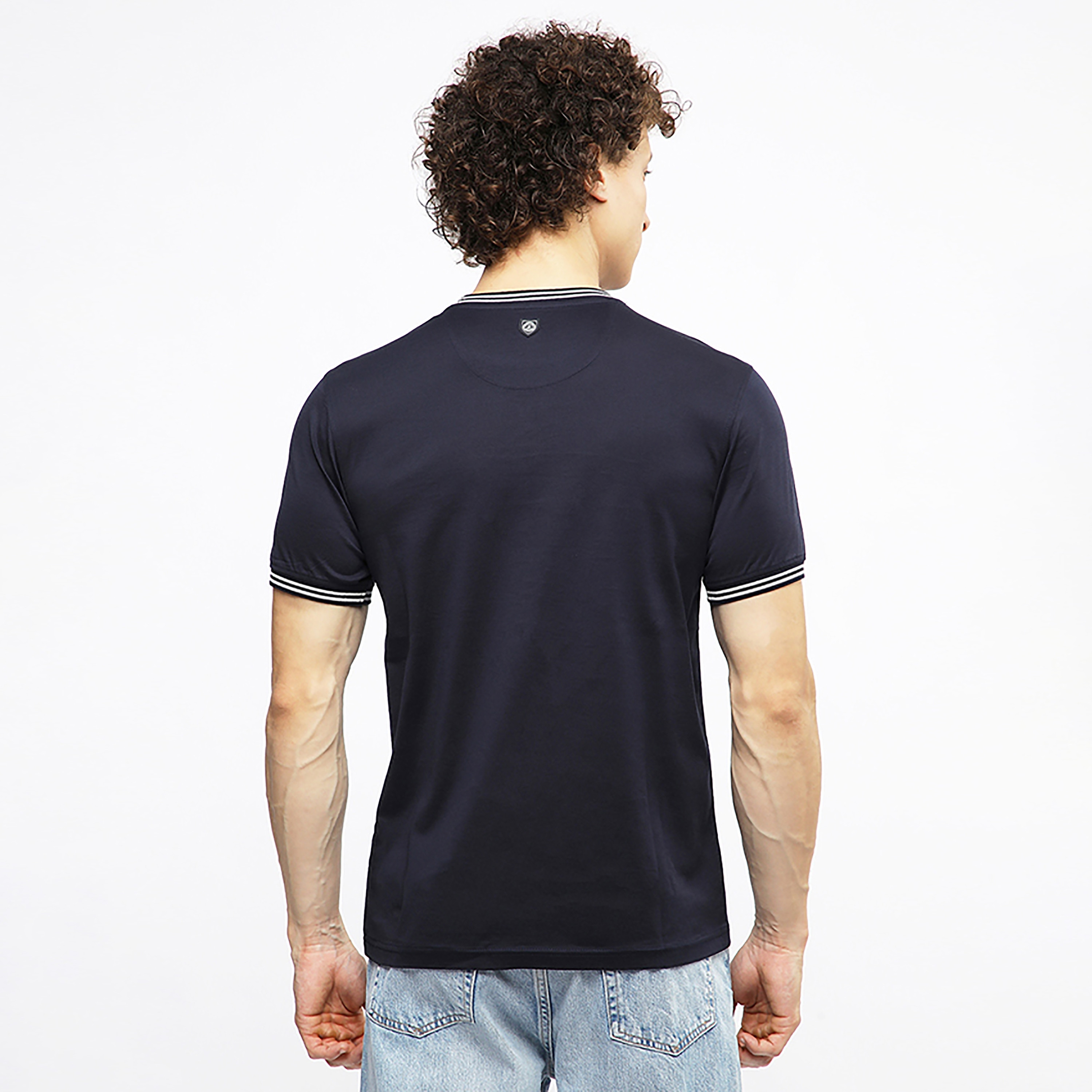 تي شيرت رجالي بياقة دائرية وأكمام قصيرة وشعار مطرز من بيفرلي هيلز بولو كلوب-men-clothing-tshirtsandpolos-tshirts-image-9