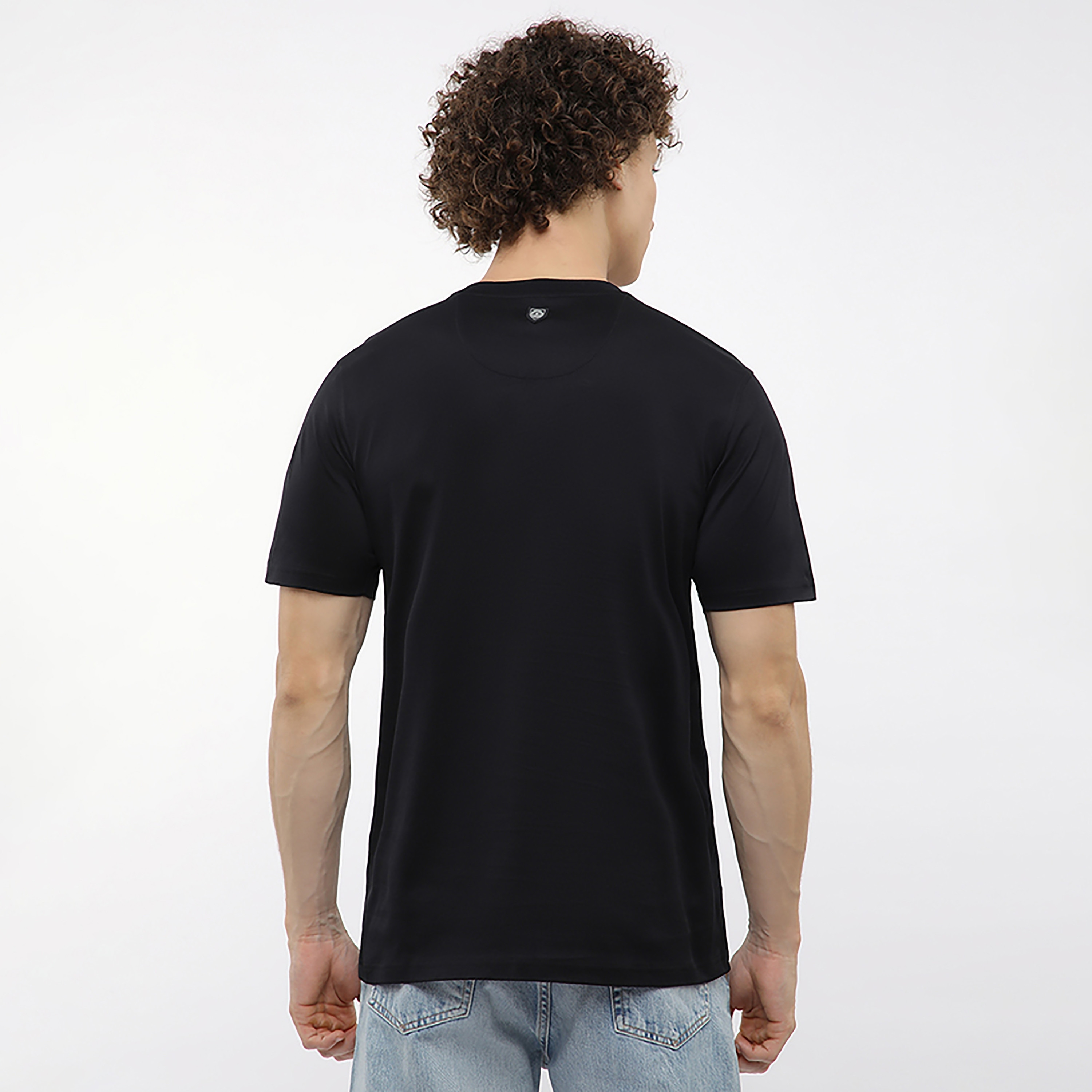 تي شيرت رجالي بياقة دائرية وأكمام قصيرة وشعار مطرز من بيفرلي هيلز بولو كلوب-men-clothing-tshirtsandpolos-tshirts-image-4