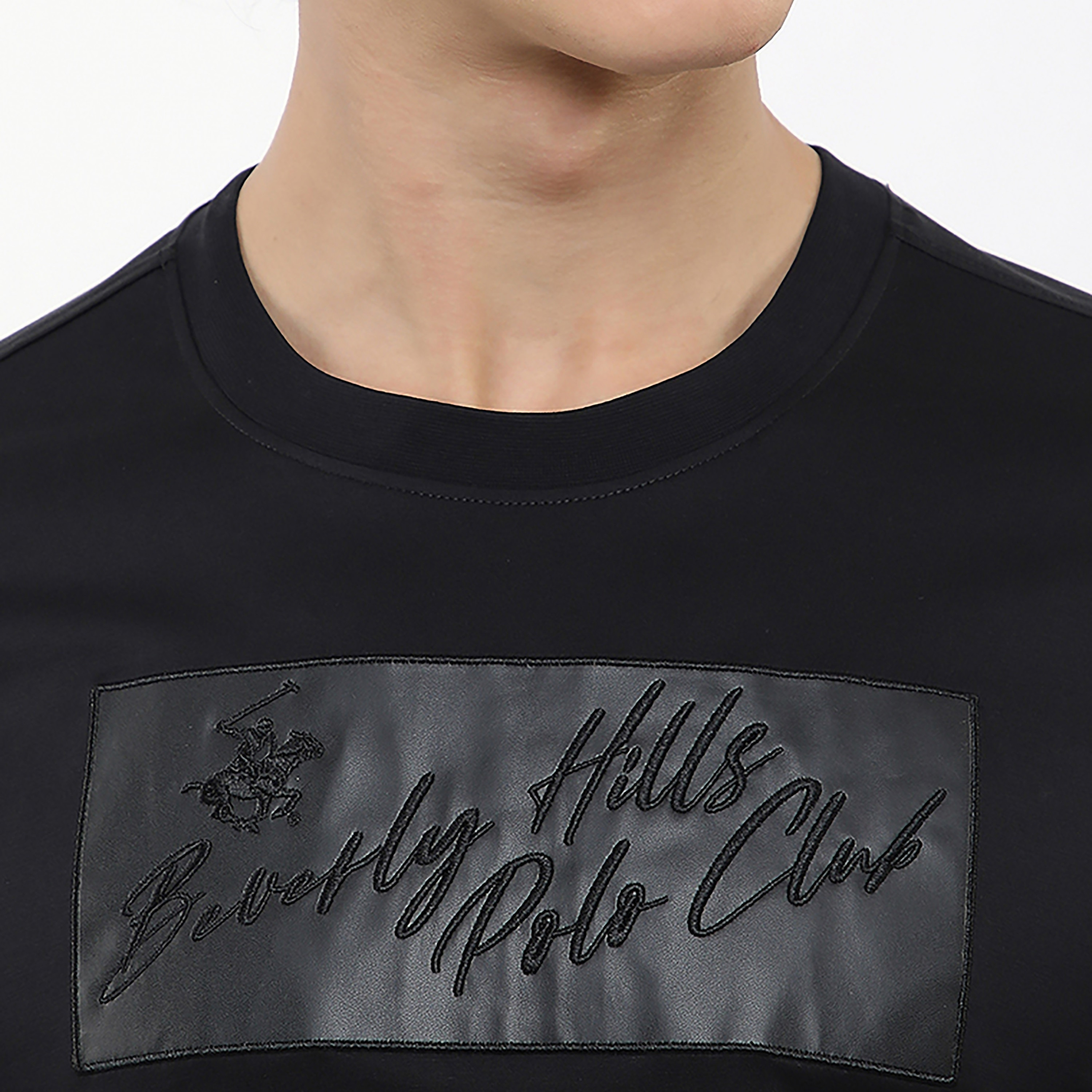 تي شيرت رجالي بياقة دائرية وأكمام قصيرة وشعار مطرز من بيفرلي هيلز بولو كلوب-men-clothing-tshirtsandpolos-tshirts-image-5