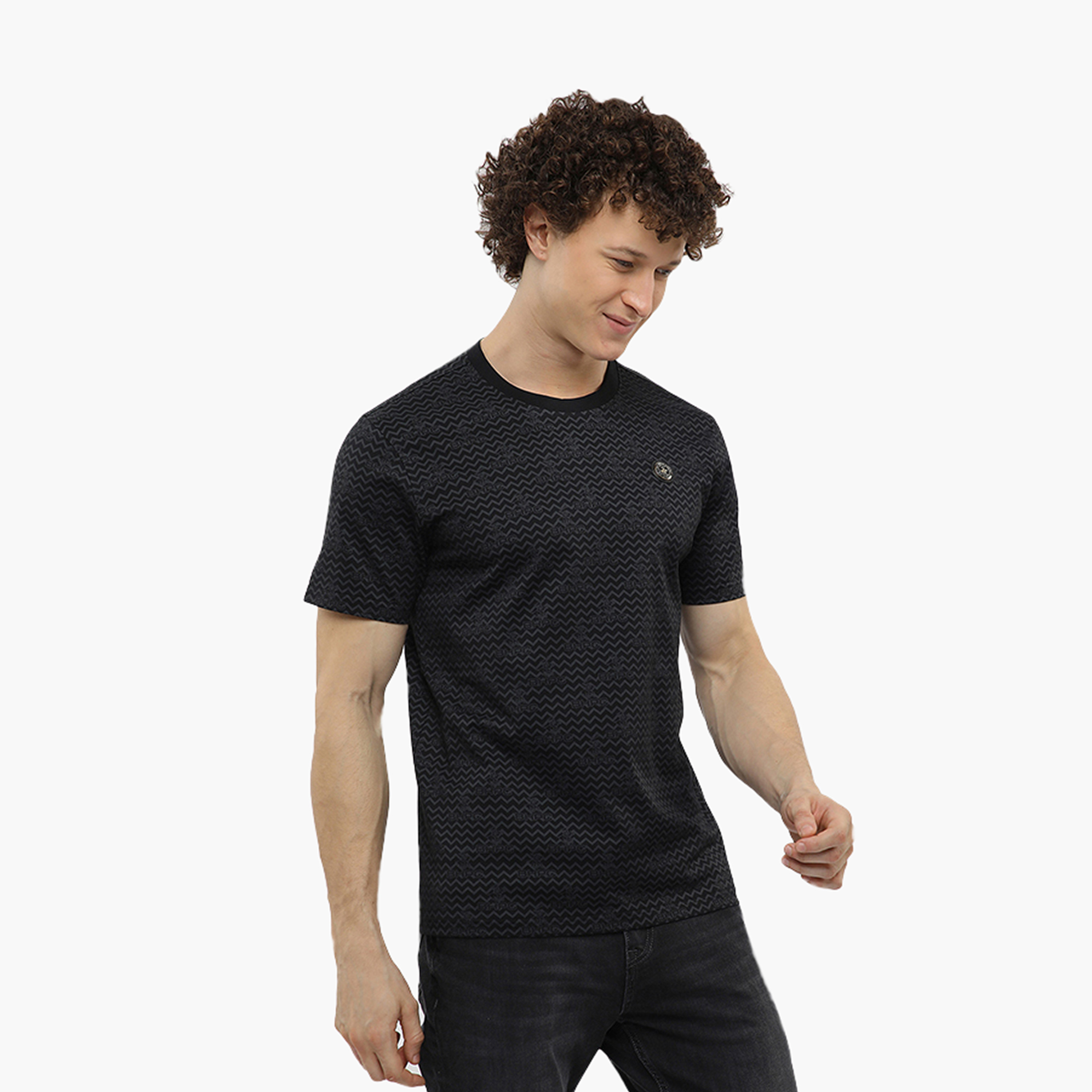 تيشيرت مخطط شيفرون وياقة دائرية وأكمام قصيرة من بيفرلي هيلز بولو كلوب-men-clothing-tshirtsandpolos-tshirts-image-3