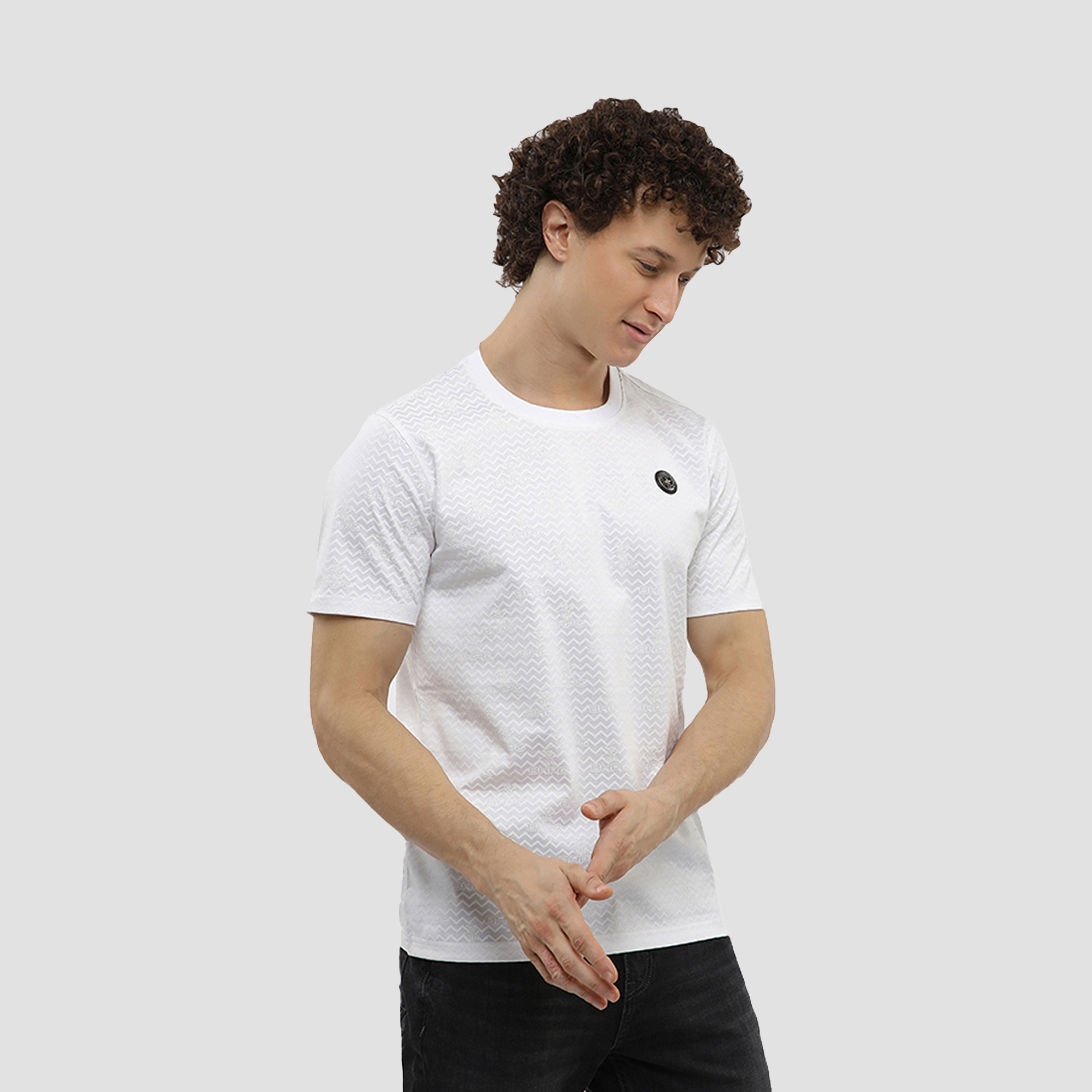 تيشيرت مخطط شيفرون وياقة دائرية وأكمام قصيرة من بيفرلي هيلز بولو كلوب-men-clothing-tshirtsandpolos-tshirts-image-7