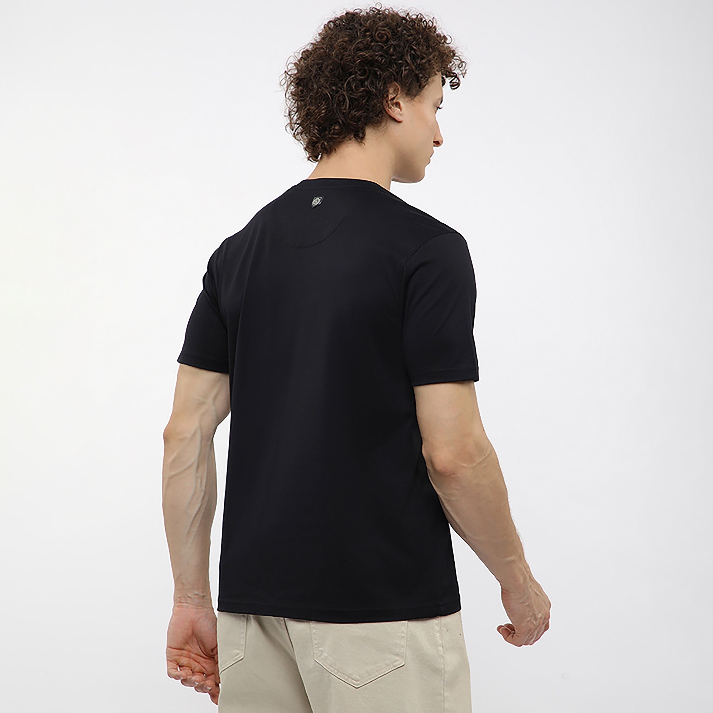 تيشيرت رجالي بشعار مُزيّن بياقة مستديرة وأكمام قصيرة من بيفرلي هيلز بولو كلوب-men-clothing-tshirtsandpolos-tshirts-image-4
