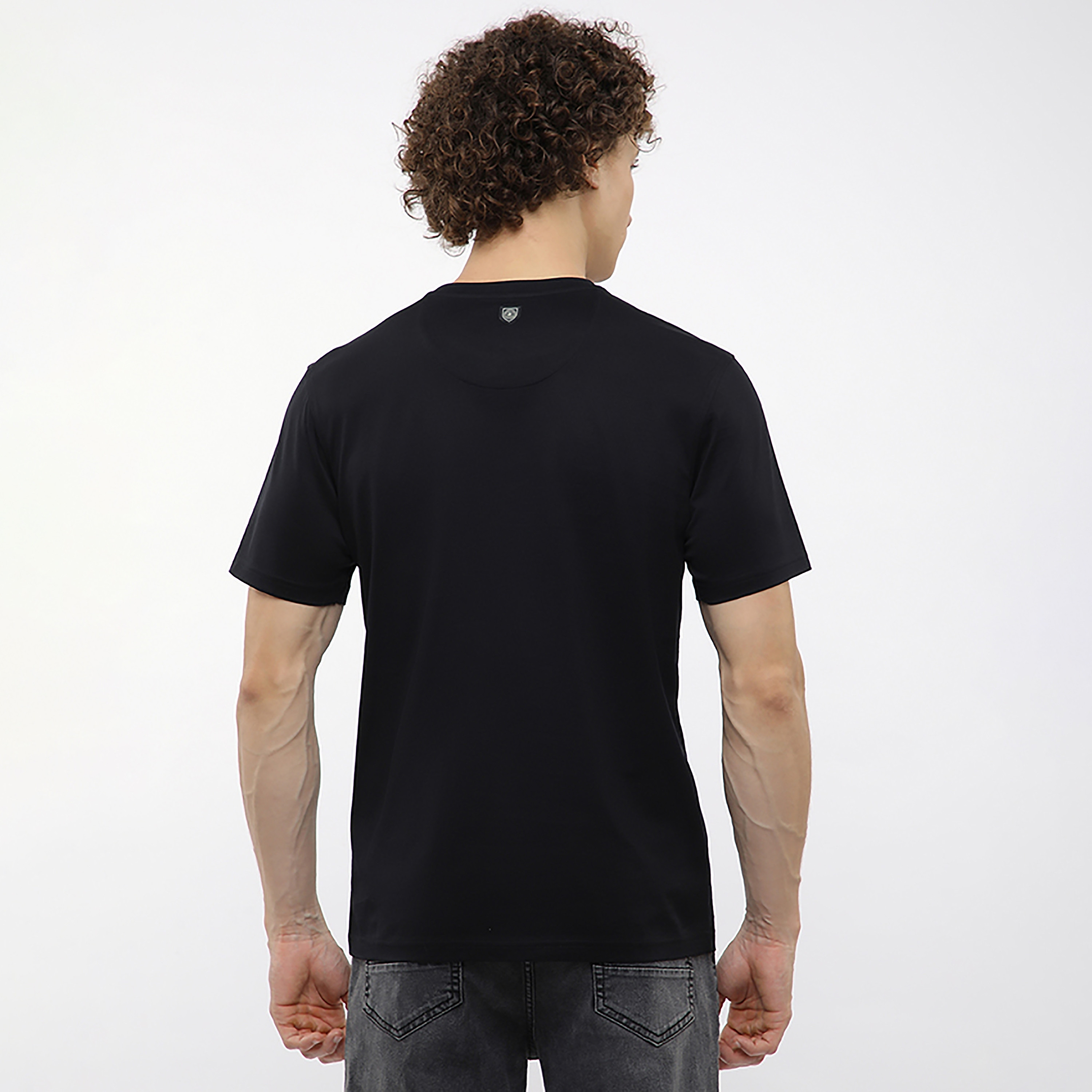 تيشيرت رجالي بشعار مُزيّن بياقة مستديرة وأكمام قصيرة من بيفرلي هيلز بولو كلوب-men-clothing-tshirtsandpolos-tshirts-image-4