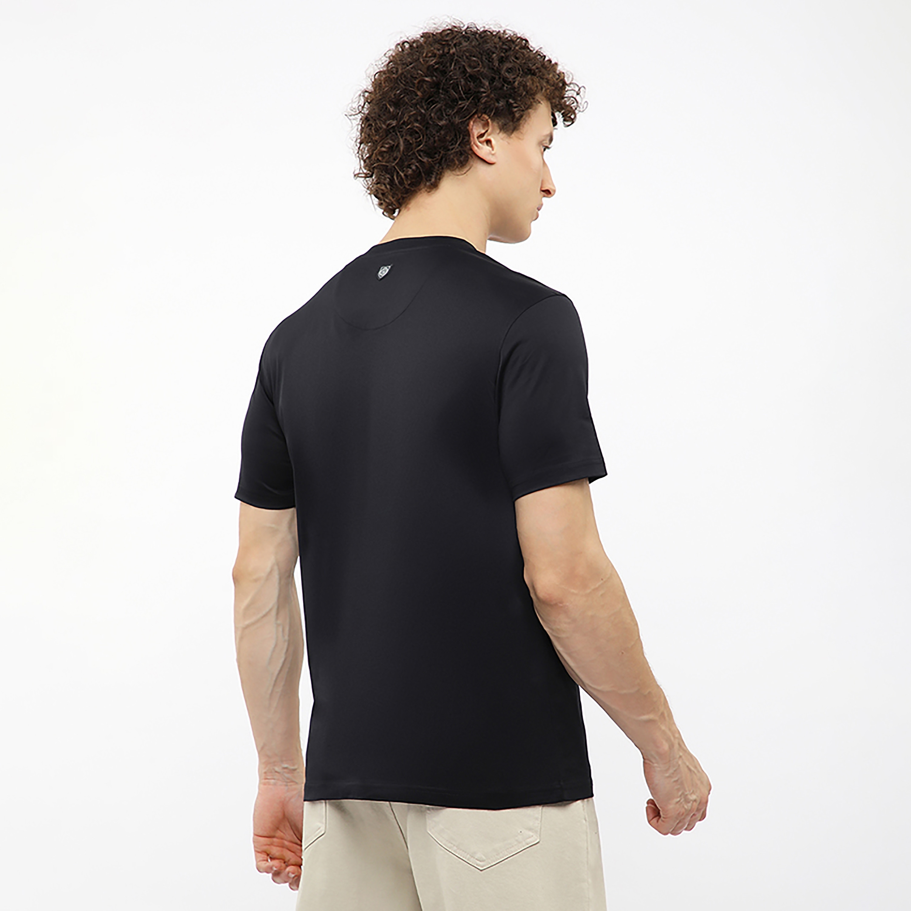 تيشيرت رجالي بشعار مُزيّن بياقة مستديرة وأكمام قصيرة من بيفرلي هيلز بولو كلوب-men-clothing-tshirtsandpolos-tshirts-image-4
