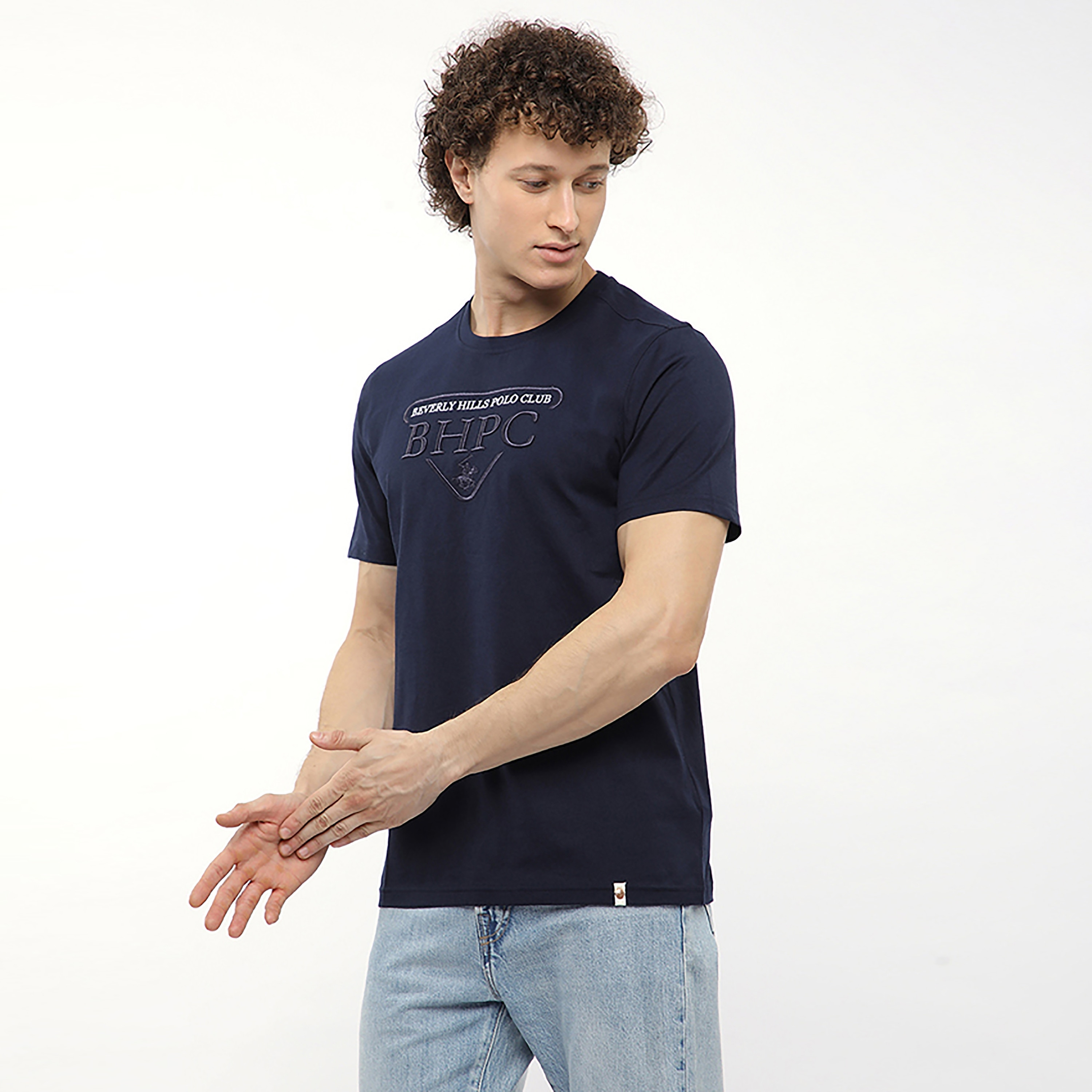 تي شيرت رجالي بياقة دائرية وأكمام قصيرة وشعار مطرز من بيفرلي هيلز بولو كلوب-men-clothing-tshirtsandpolos-tshirts-image-12