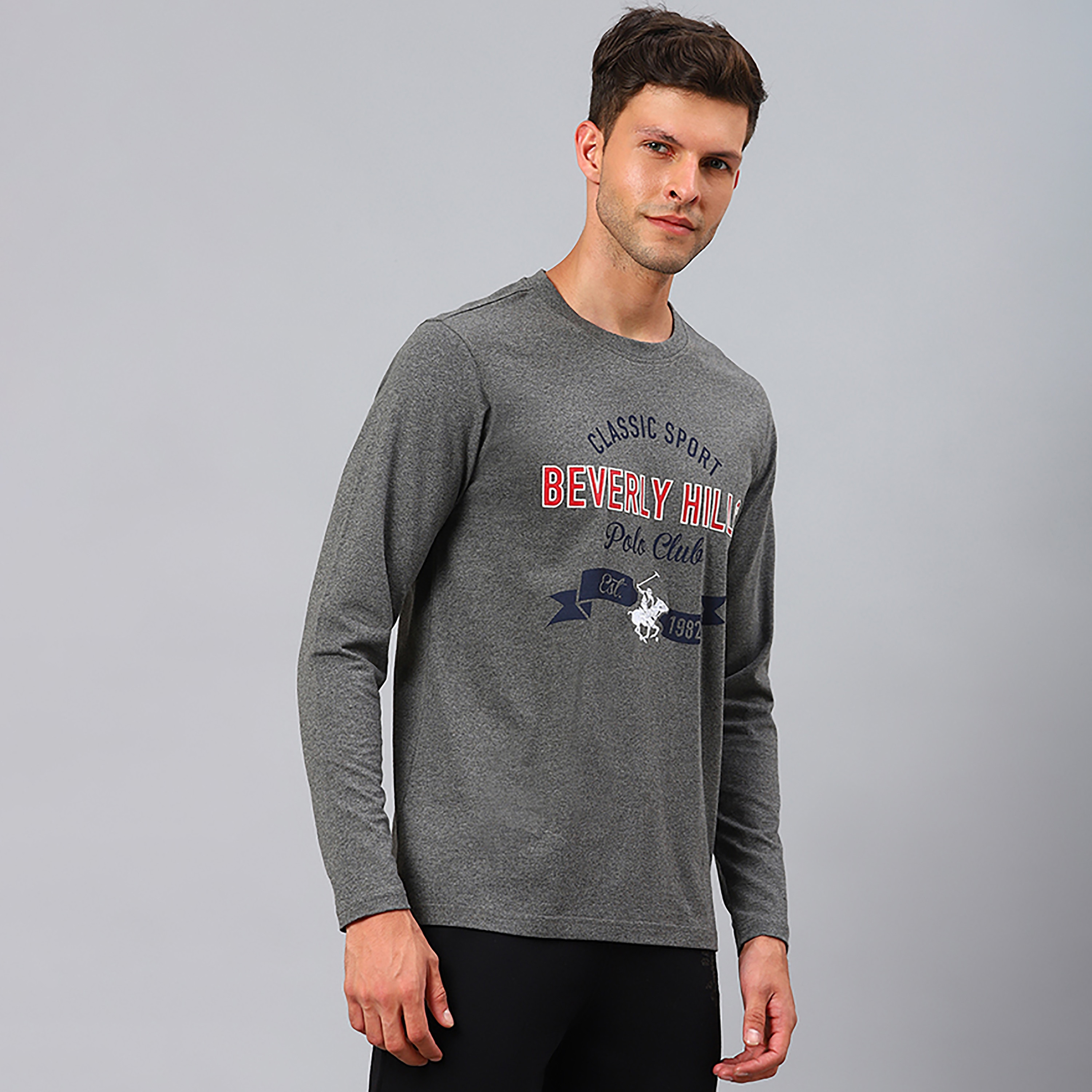 بيفرلي هيلز بولو كلوب-  تي شيرت رجالي بأكمام طويلة ورقبة دائرية وشعار-men-clothing-tshirtsandpolos-tshirts-image-3