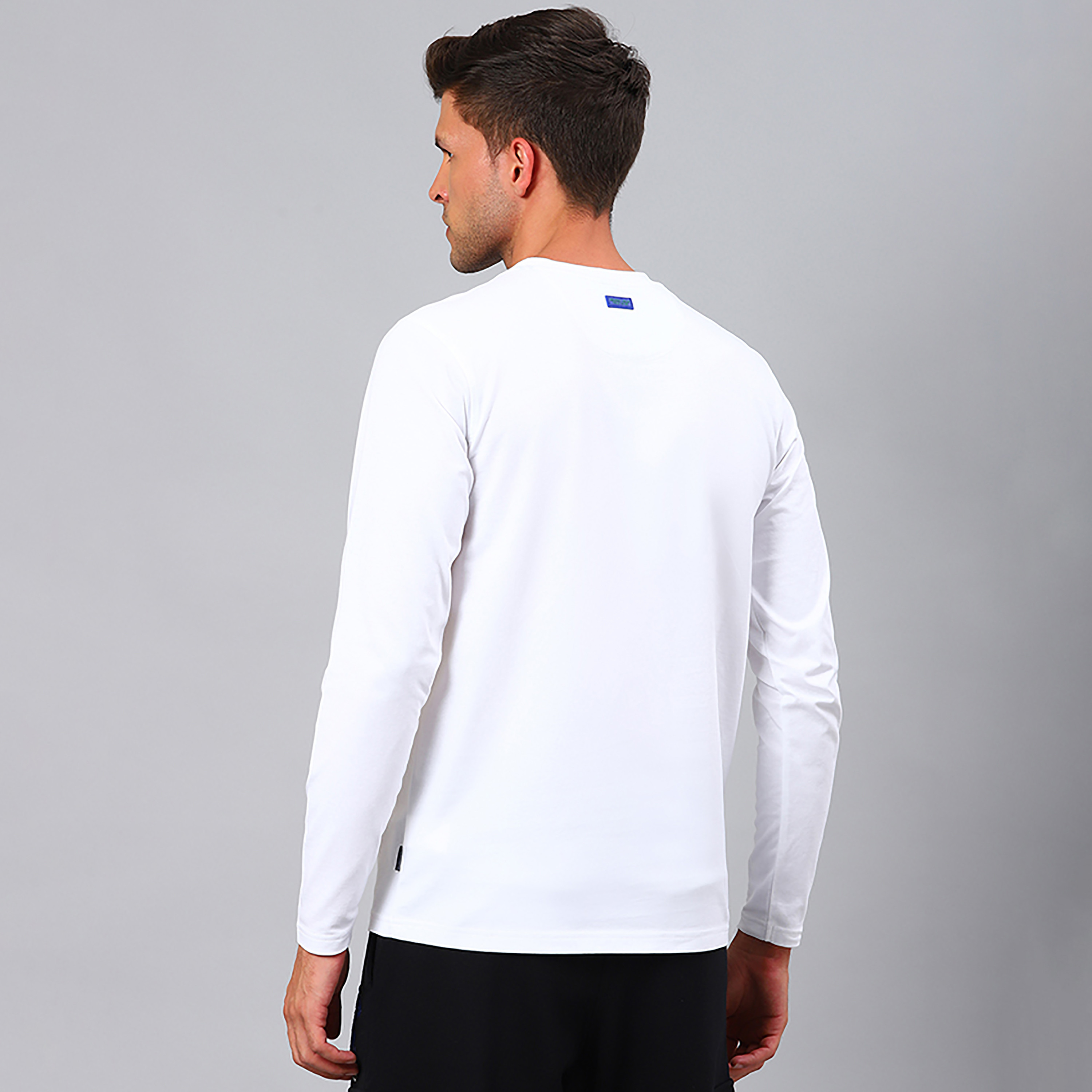 بيفرلي هيلز بولو كلوب-  تي شيرت رجالي بأكمام طويلة ورقبة دائرية وشعار-men-clothing-tshirtsandpolos-tshirts-image-8