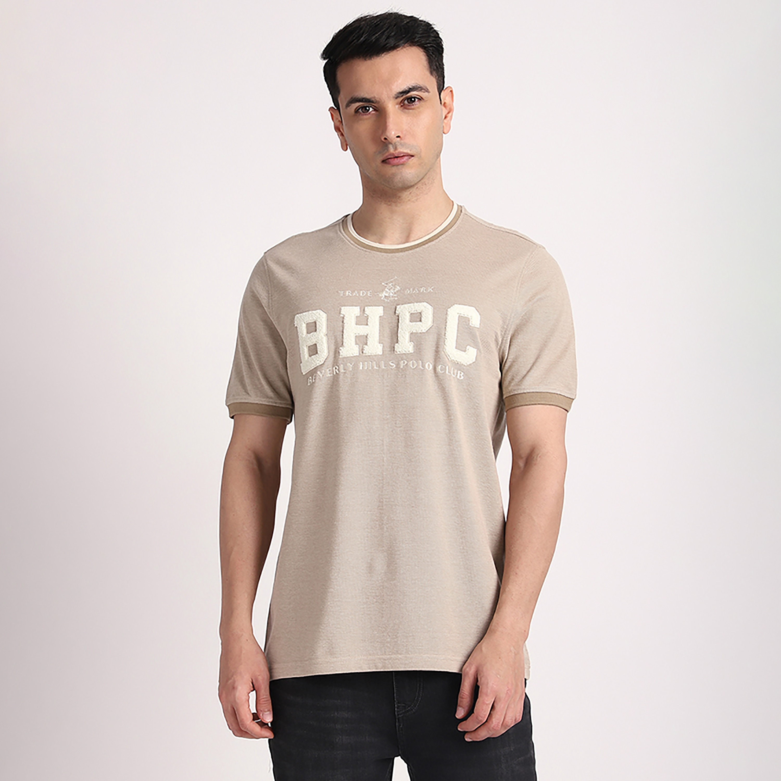 تي شيرت رجالي بأكمام قصيرة وياقة مستديرة ومطرز بشينيل من بيفرلي هيلز بولو كلوب-men-clothing-tshirtsandpolos-tshirts-image-1