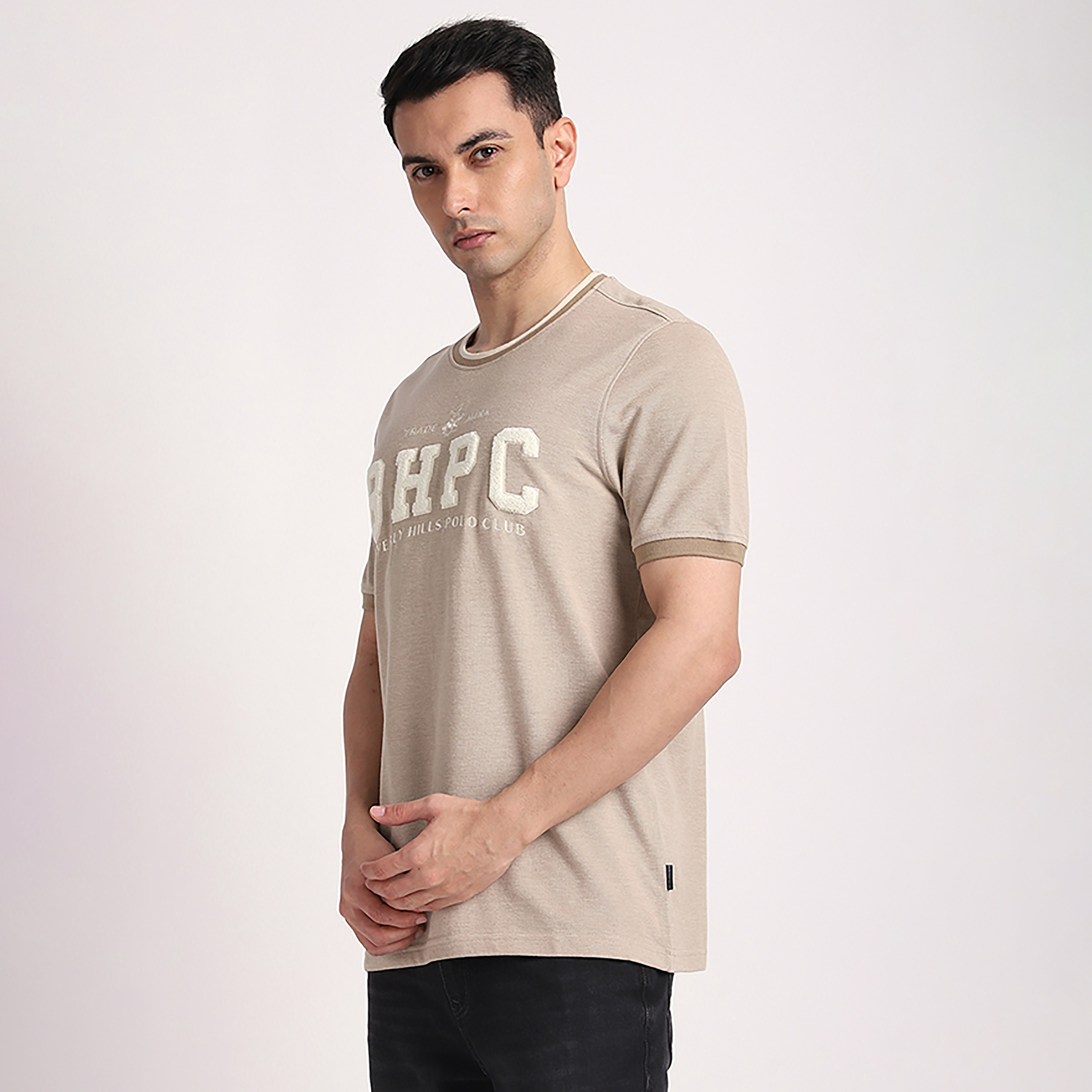 تي شيرت رجالي بأكمام قصيرة وياقة مستديرة ومطرز بشينيل من بيفرلي هيلز بولو كلوب-men-clothing-tshirtsandpolos-tshirts-image-2