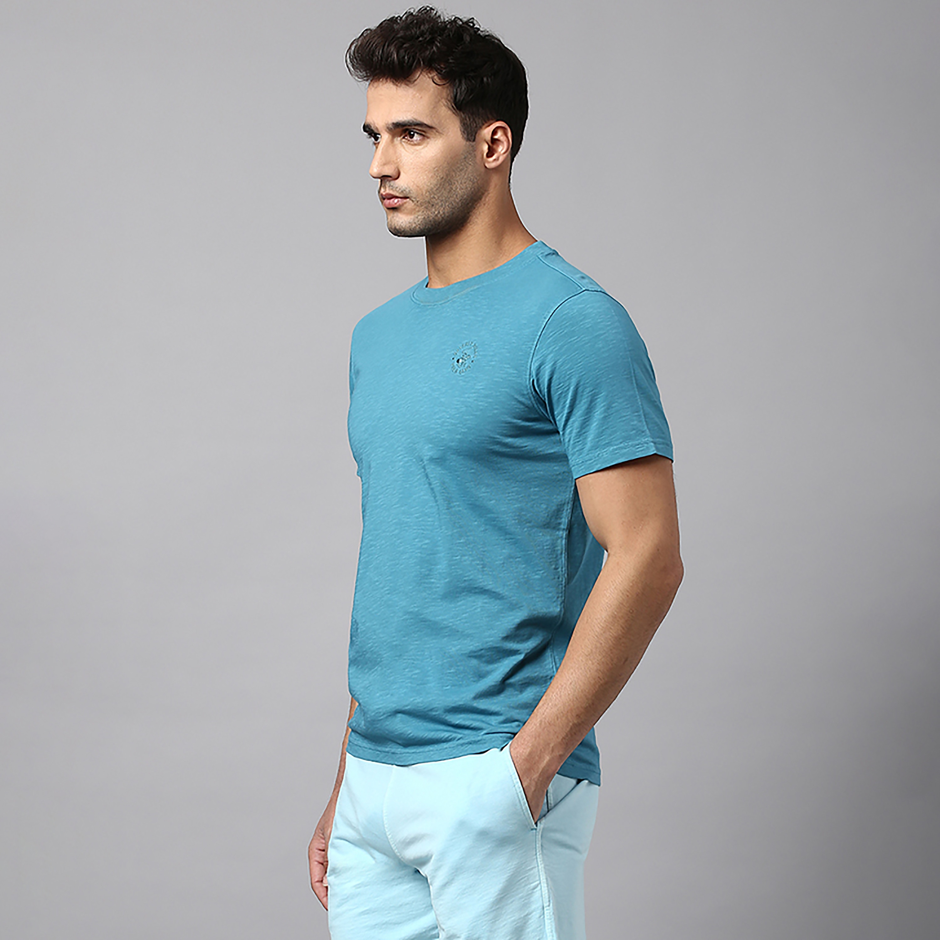 تي شيرت مزخرفة بياقة مستديرة وأكمام قصيرة من بيفرلي هيلز بولو كلوب-men-clothing-tshirtsandpolos-tshirts-image-2