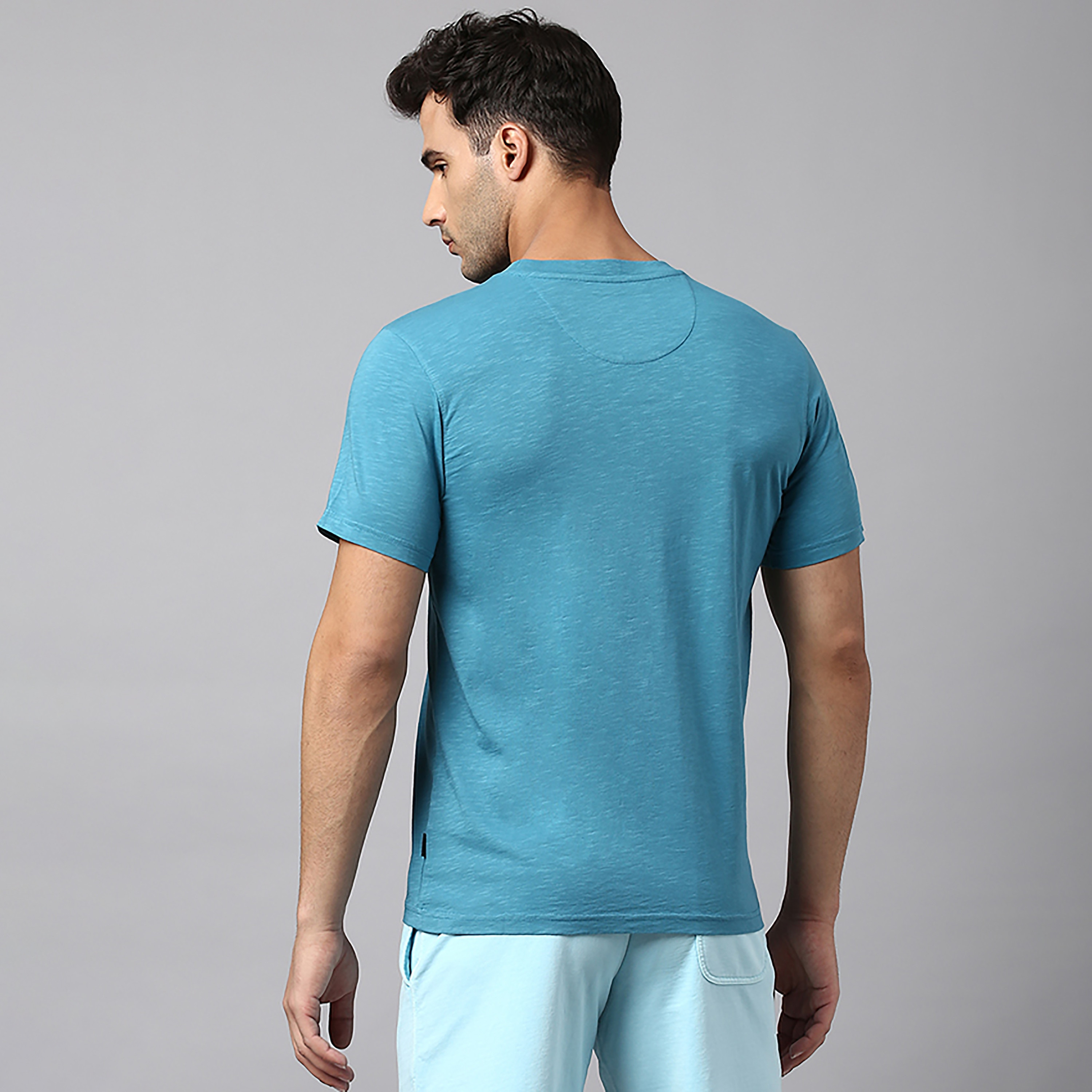 تي شيرت مزخرفة بياقة مستديرة وأكمام قصيرة من بيفرلي هيلز بولو كلوب-men-clothing-tshirtsandpolos-tshirts-image-4