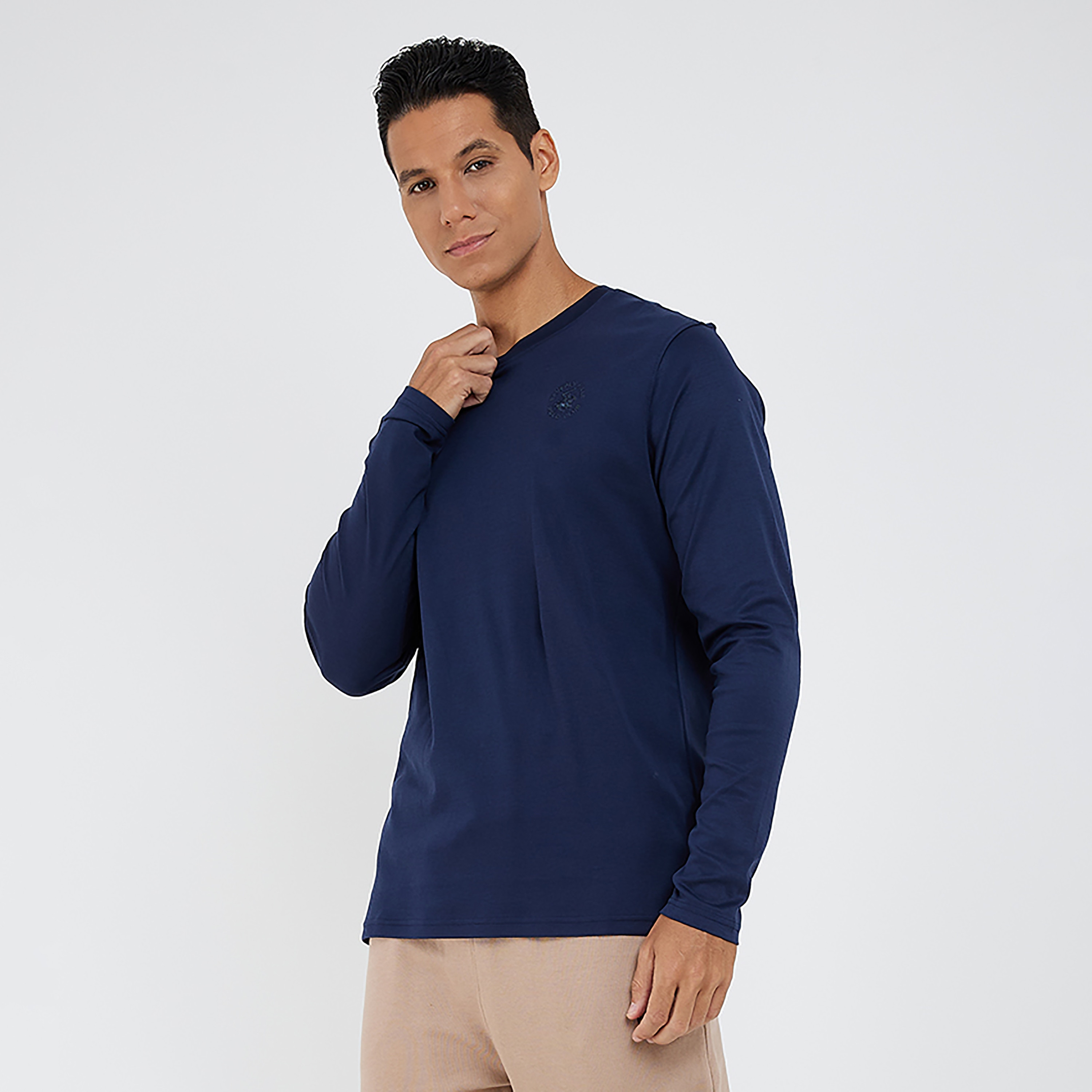 بيفرلي هيلز بولو كلوب-  تي شيرت رجالي سادة بياقة دائرية وأكمام طويلة-men-clothing-tshirtsandpolos-tshirts-image-1