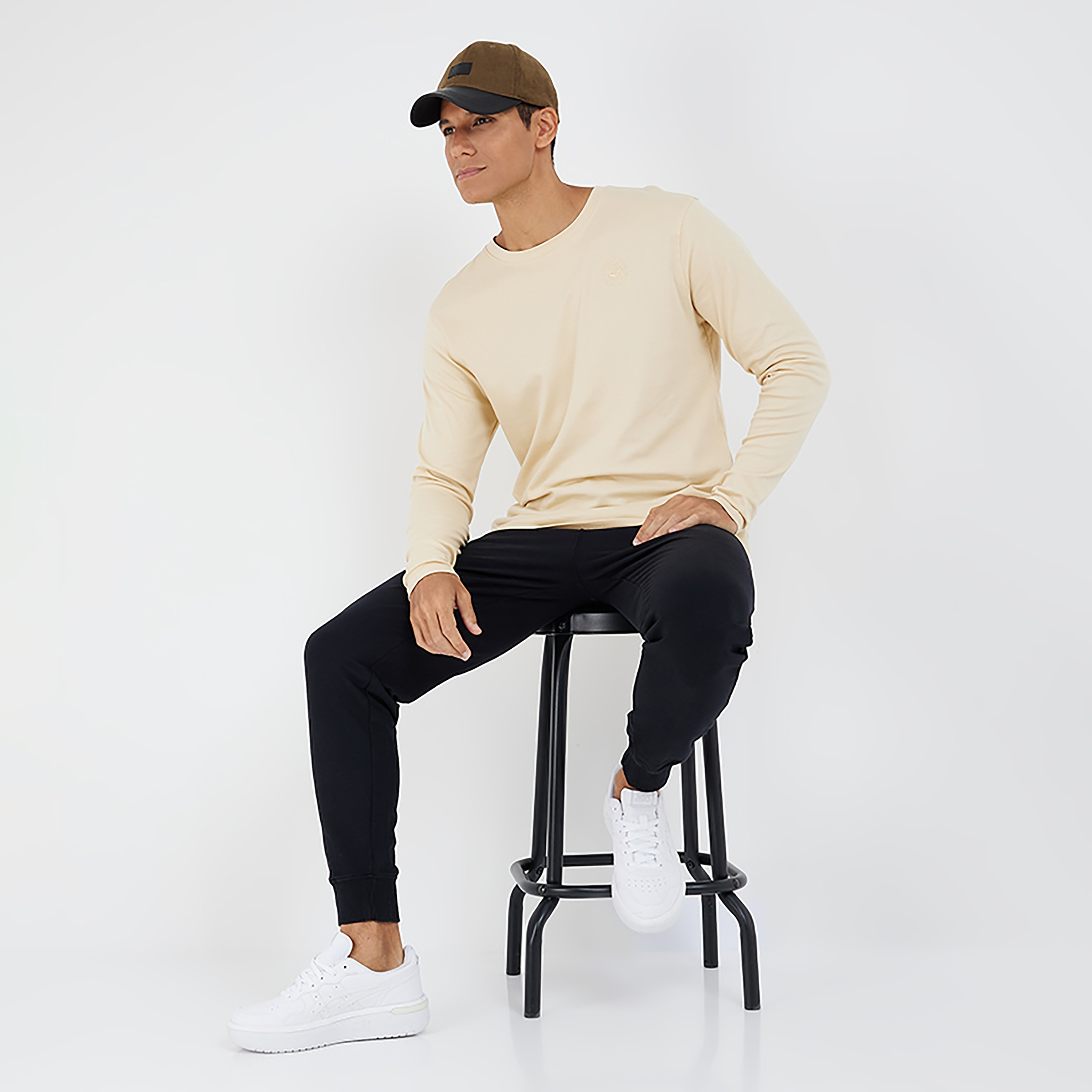 بيفرلي هيلز بولو كلوب-  تي شيرت رجالي سادة بياقة دائرية وأكمام طويلة-men-clothing-tshirtsandpolos-tshirts-image-6
