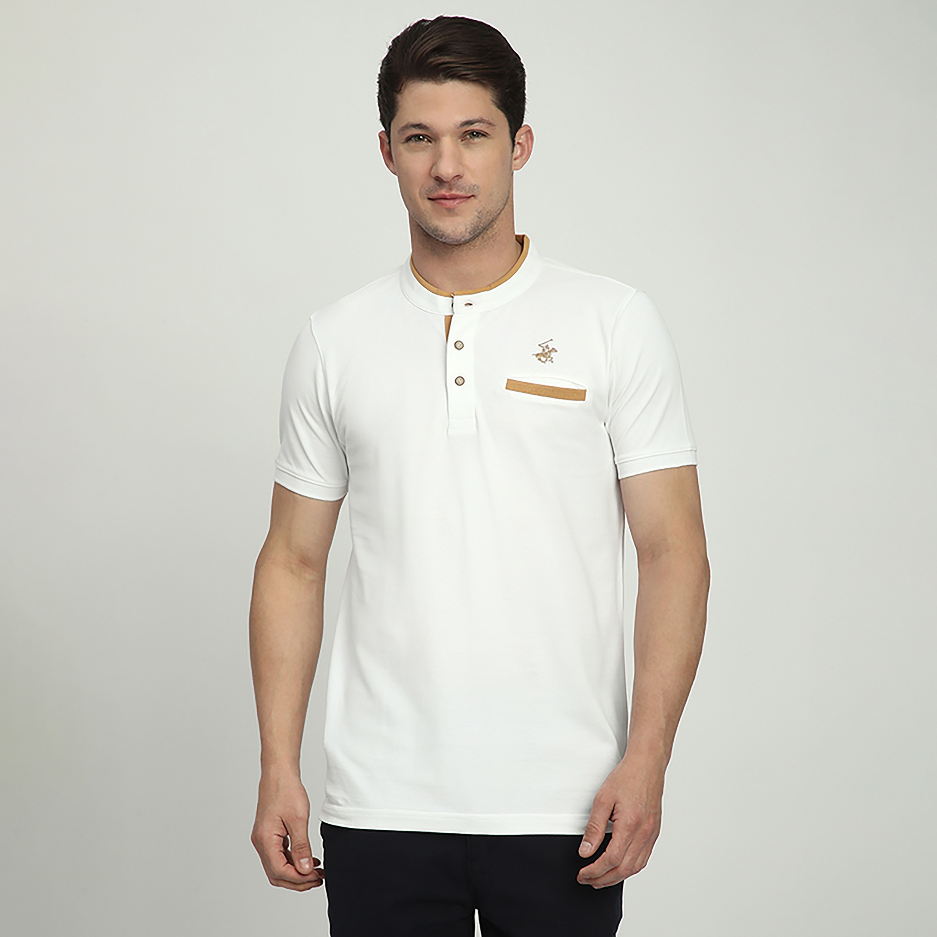 تي شيرت هينلي سادة بأكمام قصيرة ورقبة هينلي للرجال من بيفرلي هيلز بولو كلوب-men-clothing-tshirtsandpolos-tshirts-image-1