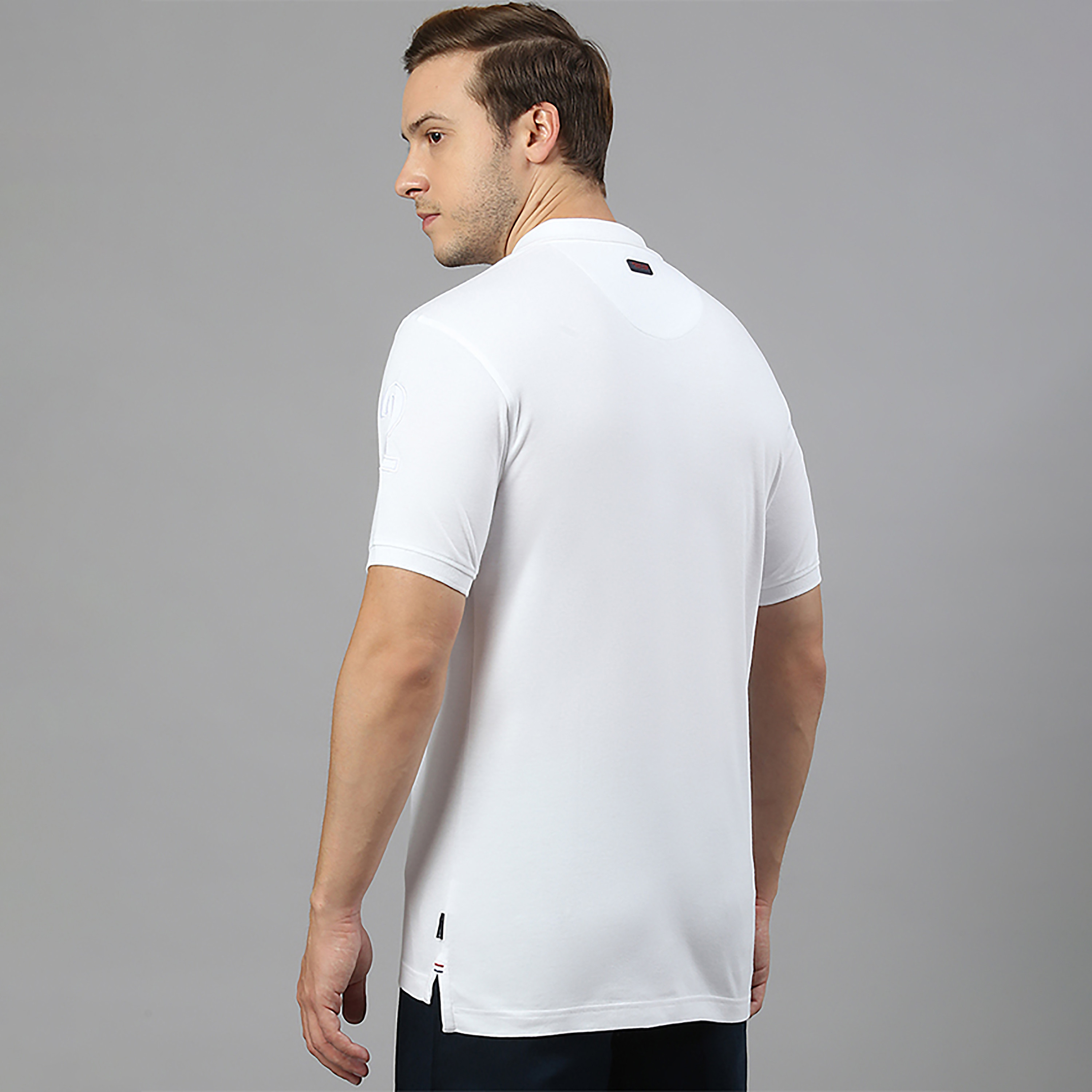 تي شيرت بولو بياقة مطبوع عليه بشعار بيفرلي هيلز بولو كلوب وأكمام قصيرة-men-clothing-tshirtsandpolos-polos-image-12