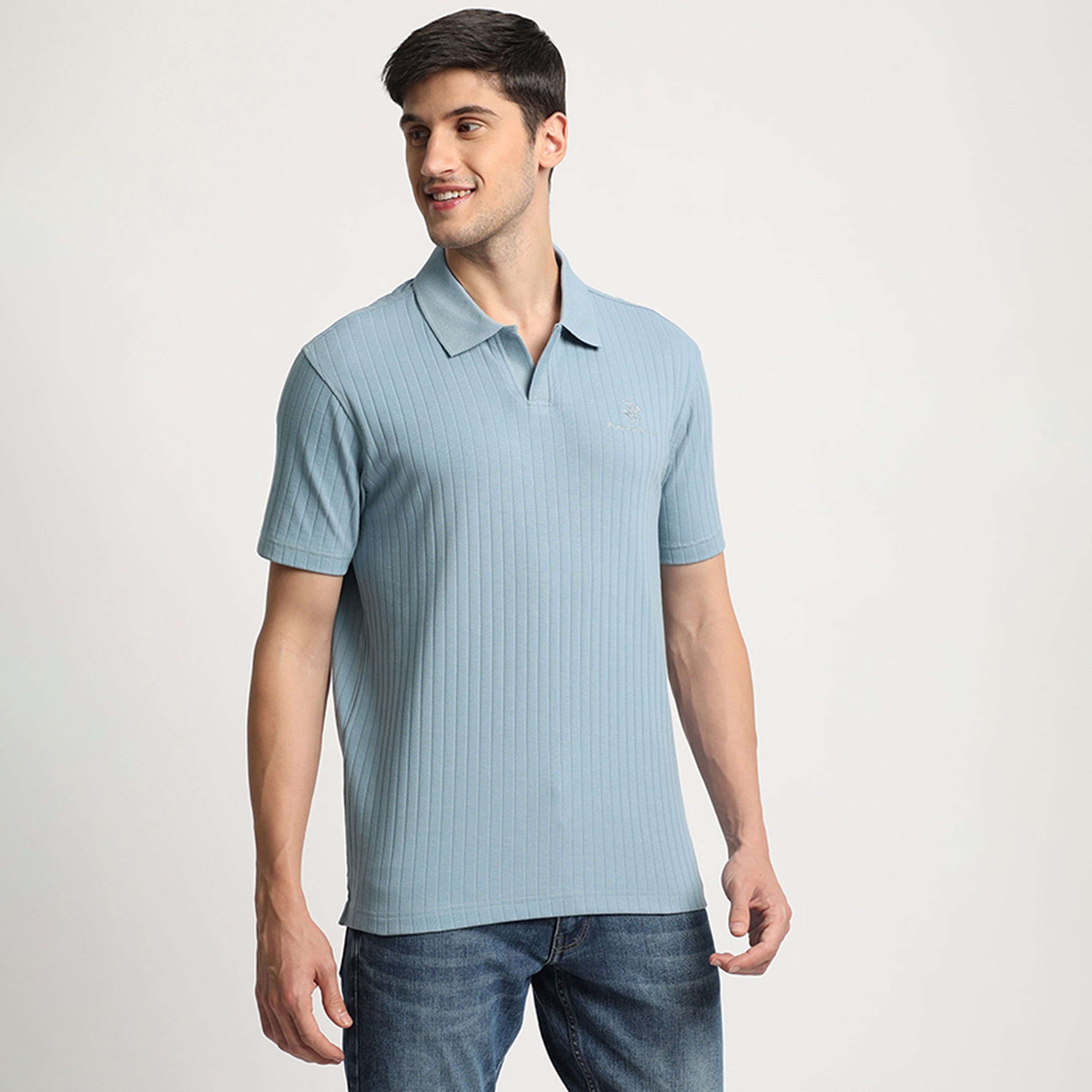 تي شيرت بولو من بيفرلي هيلز بولو كلوب وأكمام قصيرة مع نيدل أوت-men-clothing-tshirtsandpolos-polos-image-7