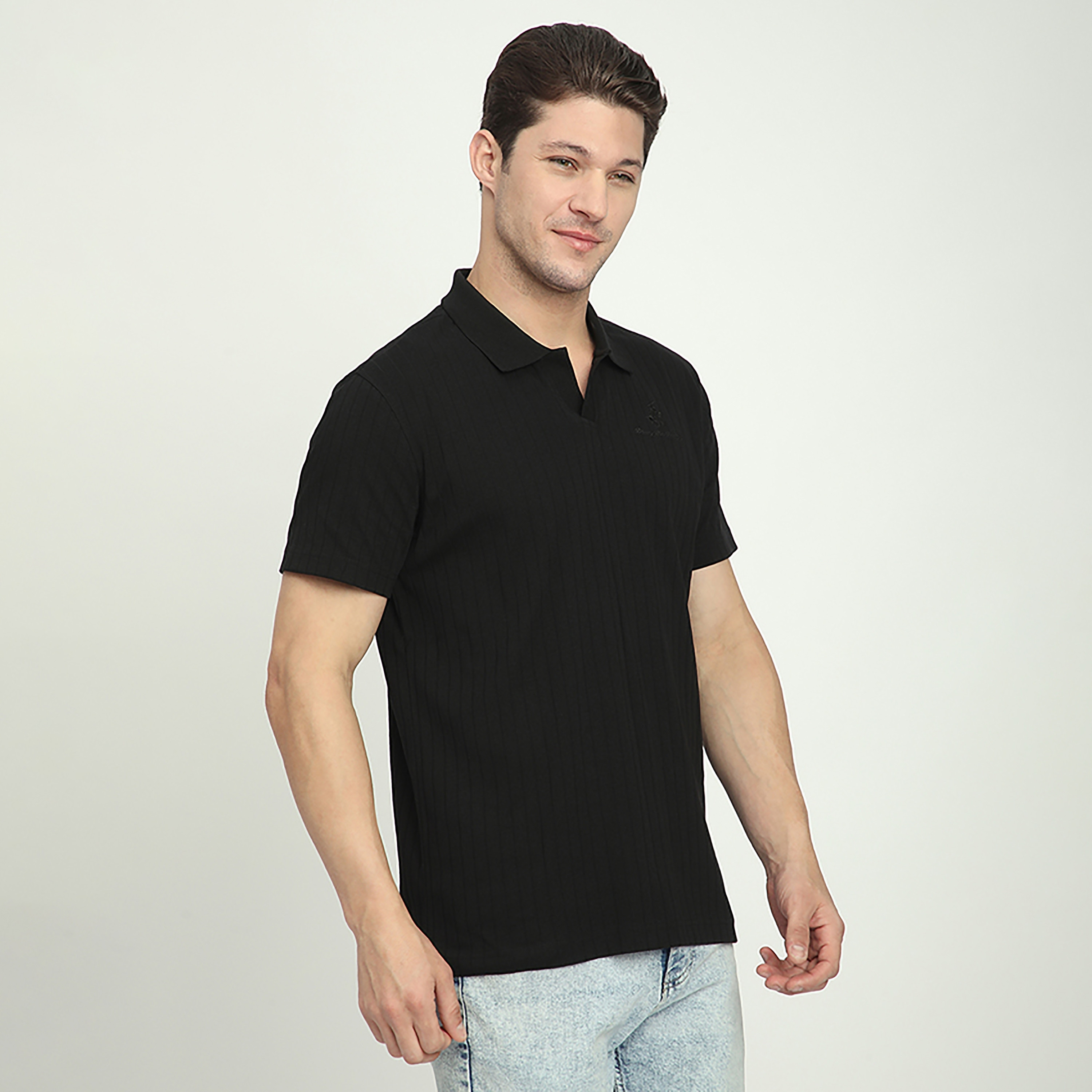 تي شيرت بولو رجالي بأكمام قصيرة وياقة جوني مضلعة من بيفرلي هيلز بولو كلوب-men-clothing-tshirtsandpolos-polos-image-3