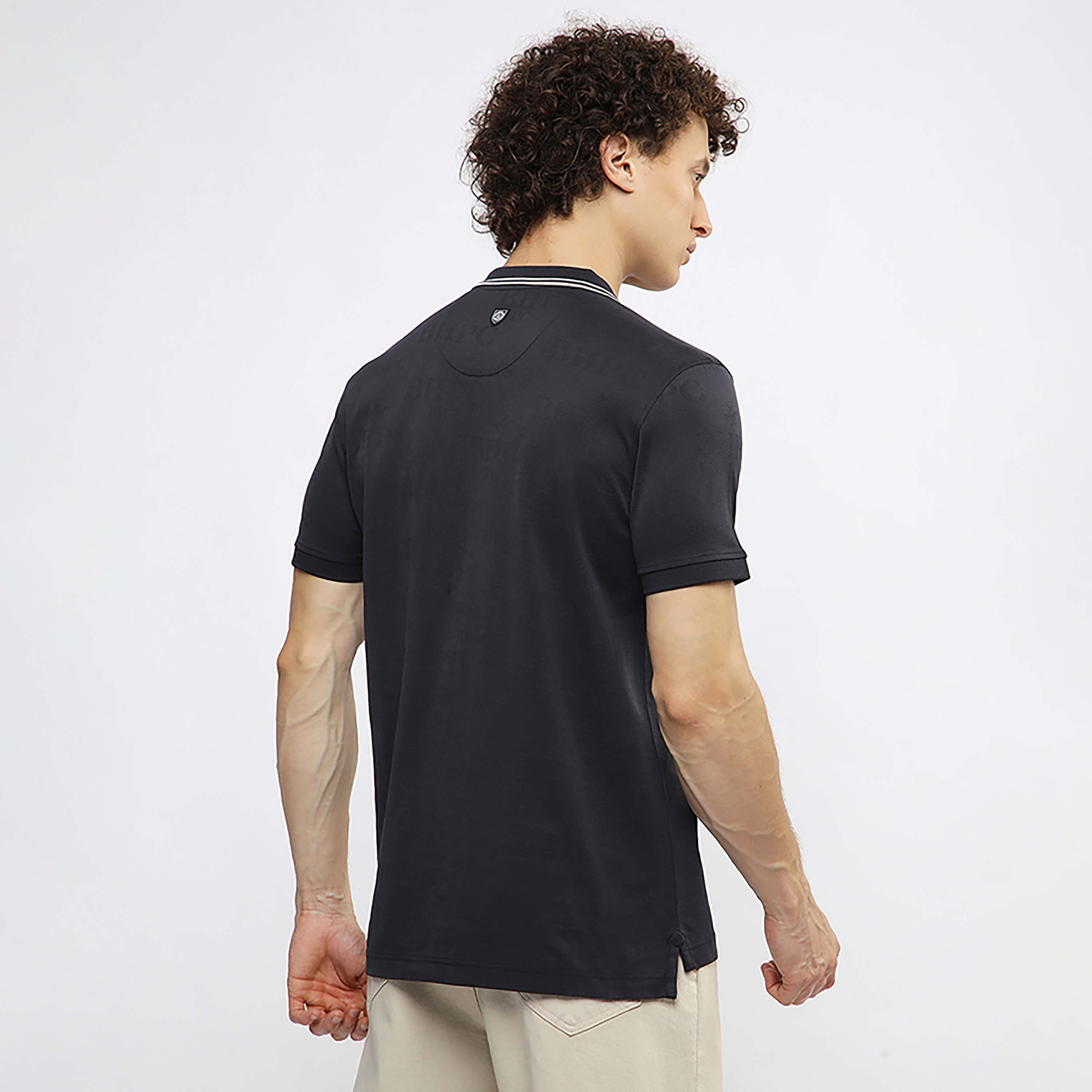 تيشيرت بولو رجالي بشعار جاكار بياقة مطوية وأكمام قصيرة من بيفرلي هيلز بولو كلوب-men-clothing-tshirtsandpolos-polos-image-4