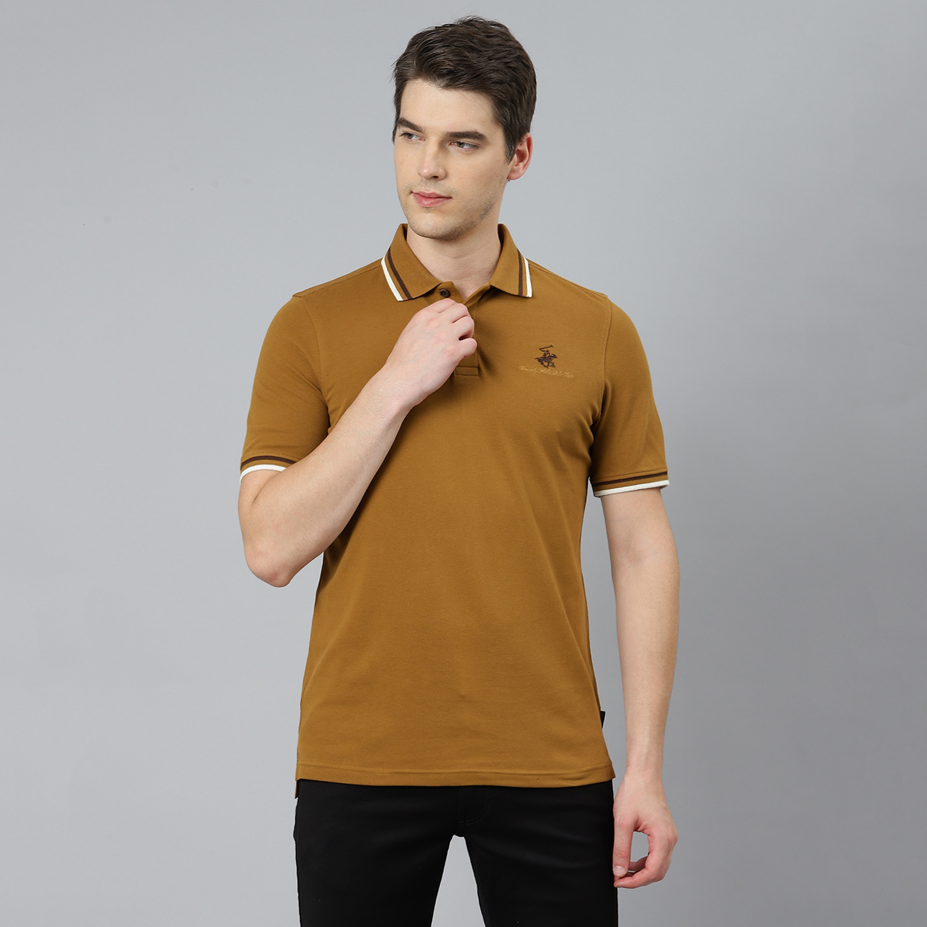 تي شيرت بيفرلي هيلز بولو كلب بأكمام قصيرة سادة بلون بني للرجال-men-clothing-tshirtsandpolos-polos-image-1