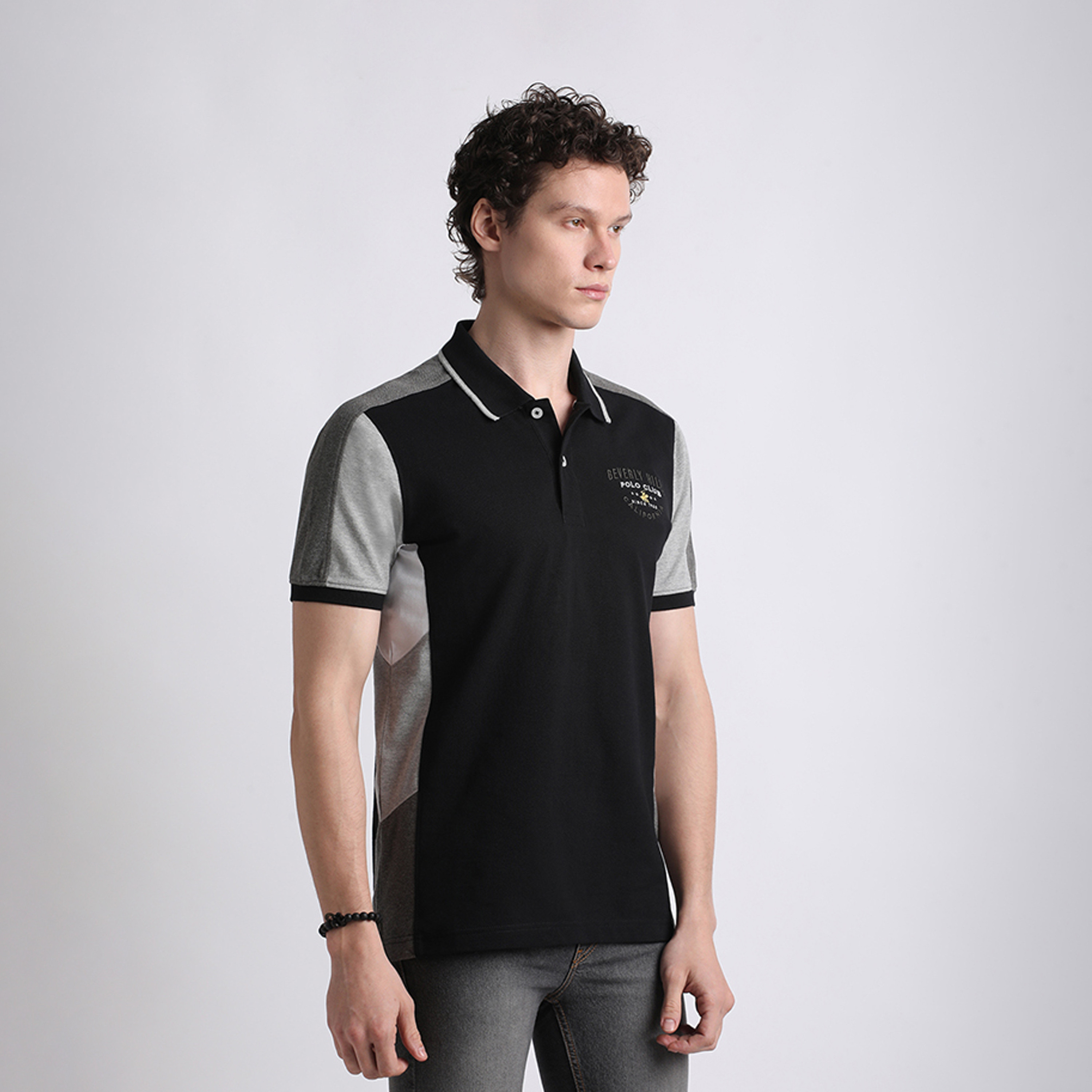 بيفرلي هيلز كلوب-  تي شيرت بولو للرجال بأكمام قصيرة مع تفاصيل كتلة الألوان على الجانب-men-clothing-tshirtsandpolos-polos-image-3