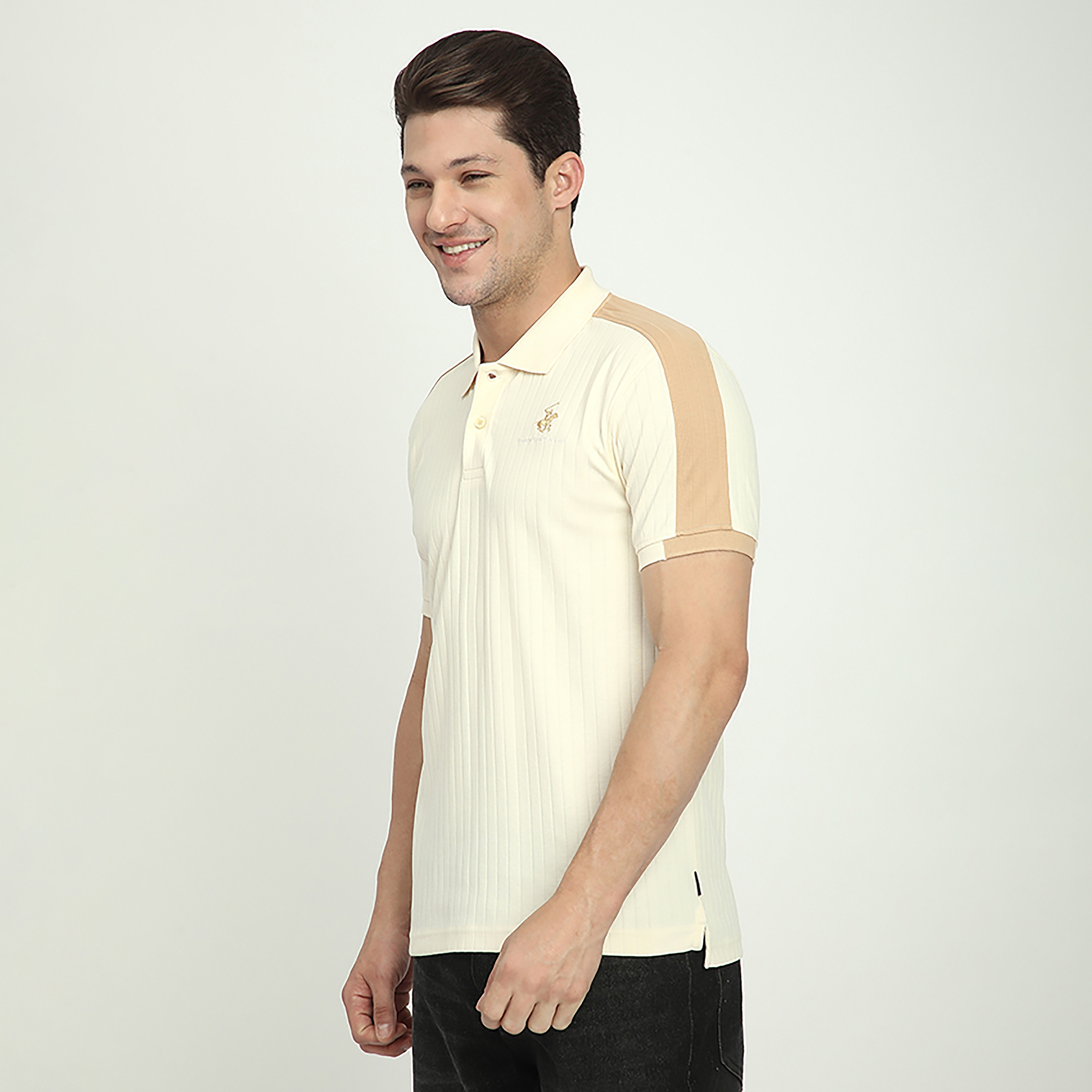 تي شيرت بولو رجالي بأكمام قصيرة وياقة مضلعة من بيفرلي هيلز بولو كلوب-men-clothing-tshirtsandpolos-polos-image-10