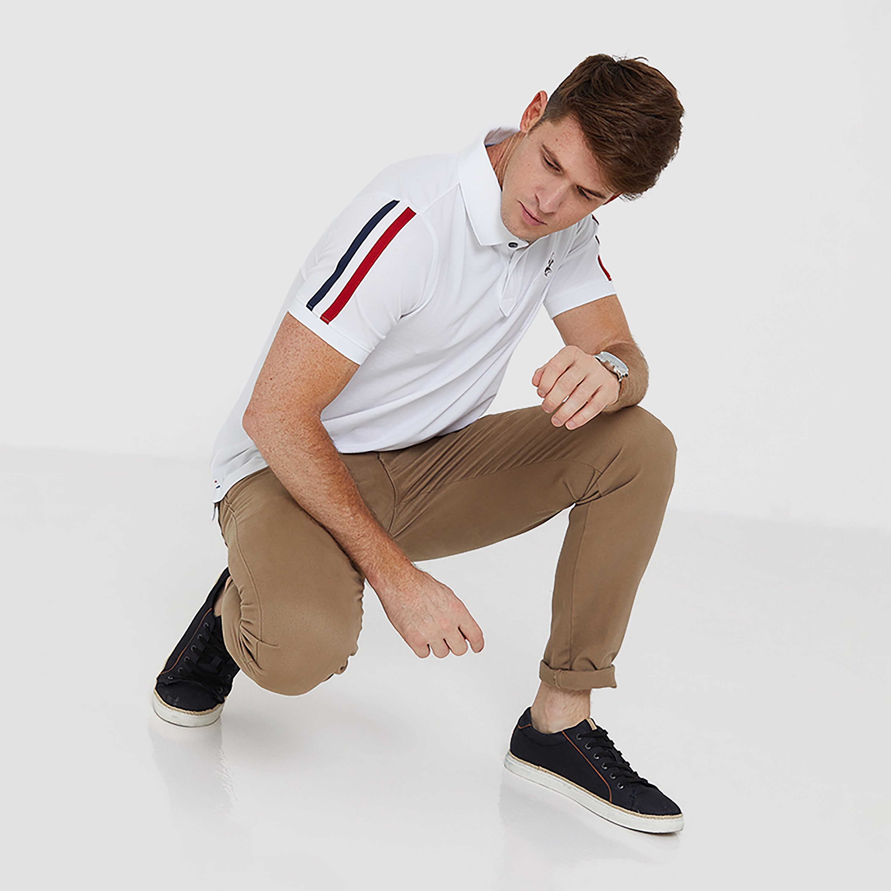 قميص بولو نادي بيفرلي هيلز بياقة بسيطة بأكمام قصيرة-men-clothing-tshirtsandpolos-polos-image-2
