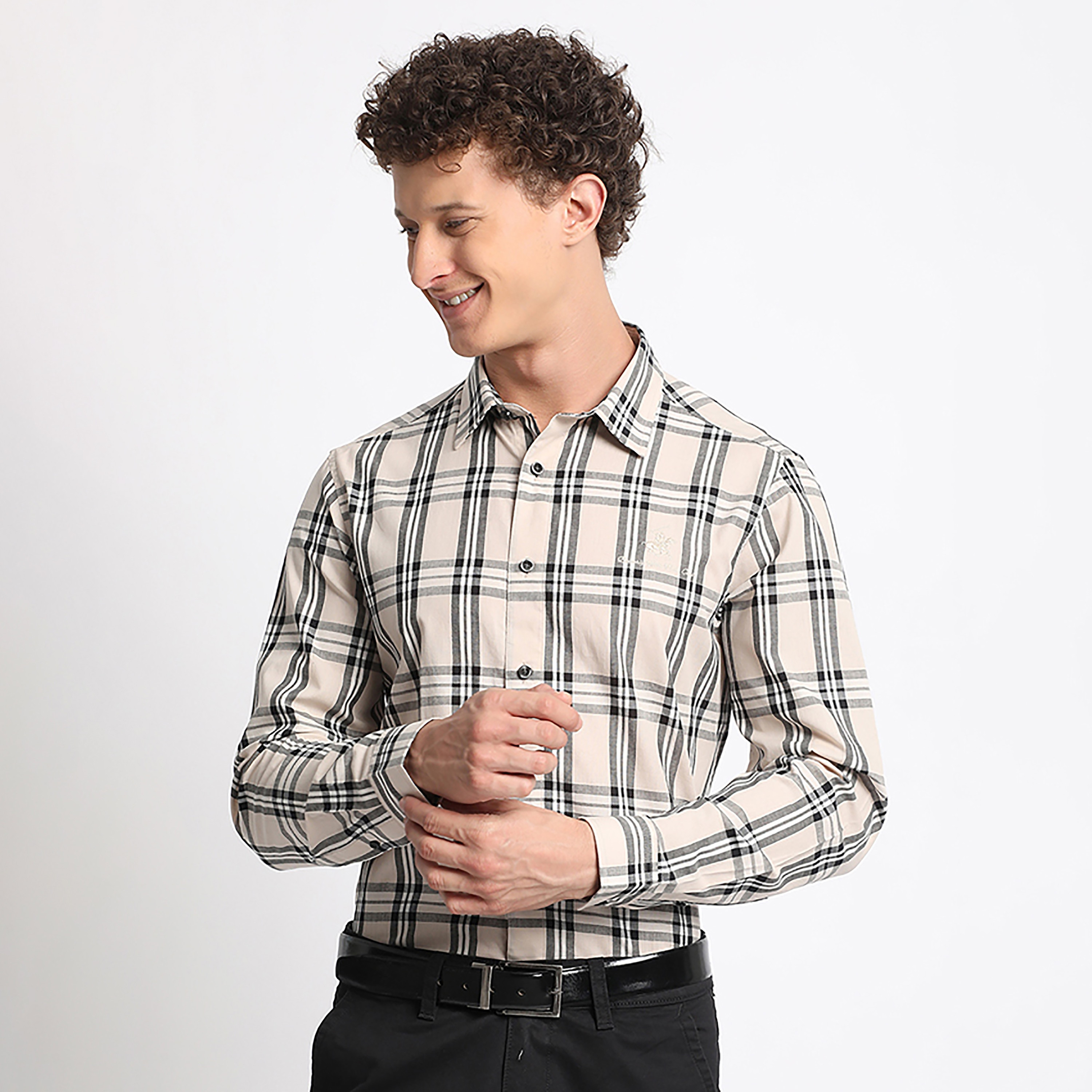 قميص فارمل من بيفرلي هيلز بولو كلوب بأكمام طويلة مع تيلرد فيت ذو تشيكد-men-clothing-shirts-image-1