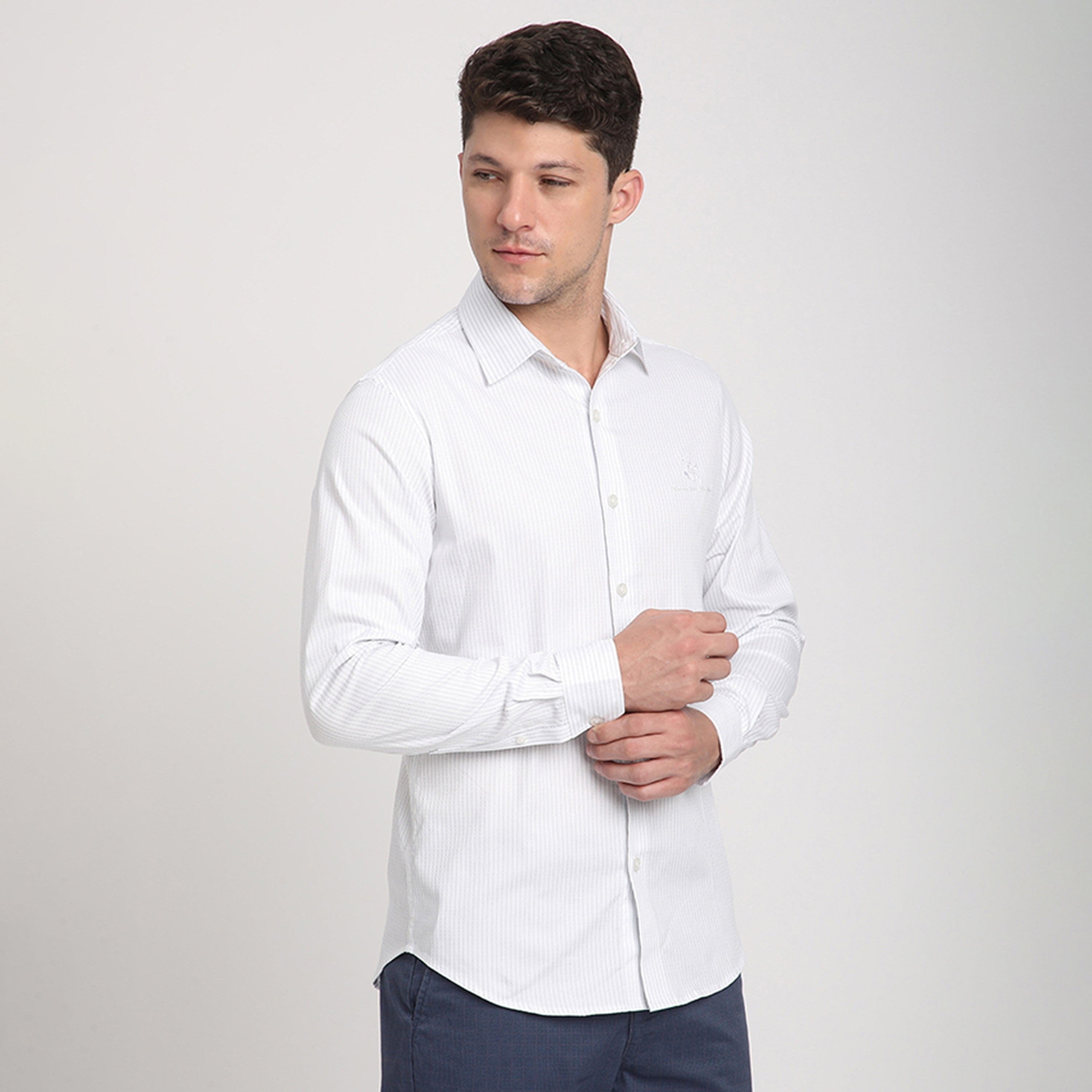 قميص رجالي من بيفرلي هيلز بولو كلوب بقصّة عادية وياقة مخططة واسعة وأكمام طويلة-men-clothing-shirts-image-4