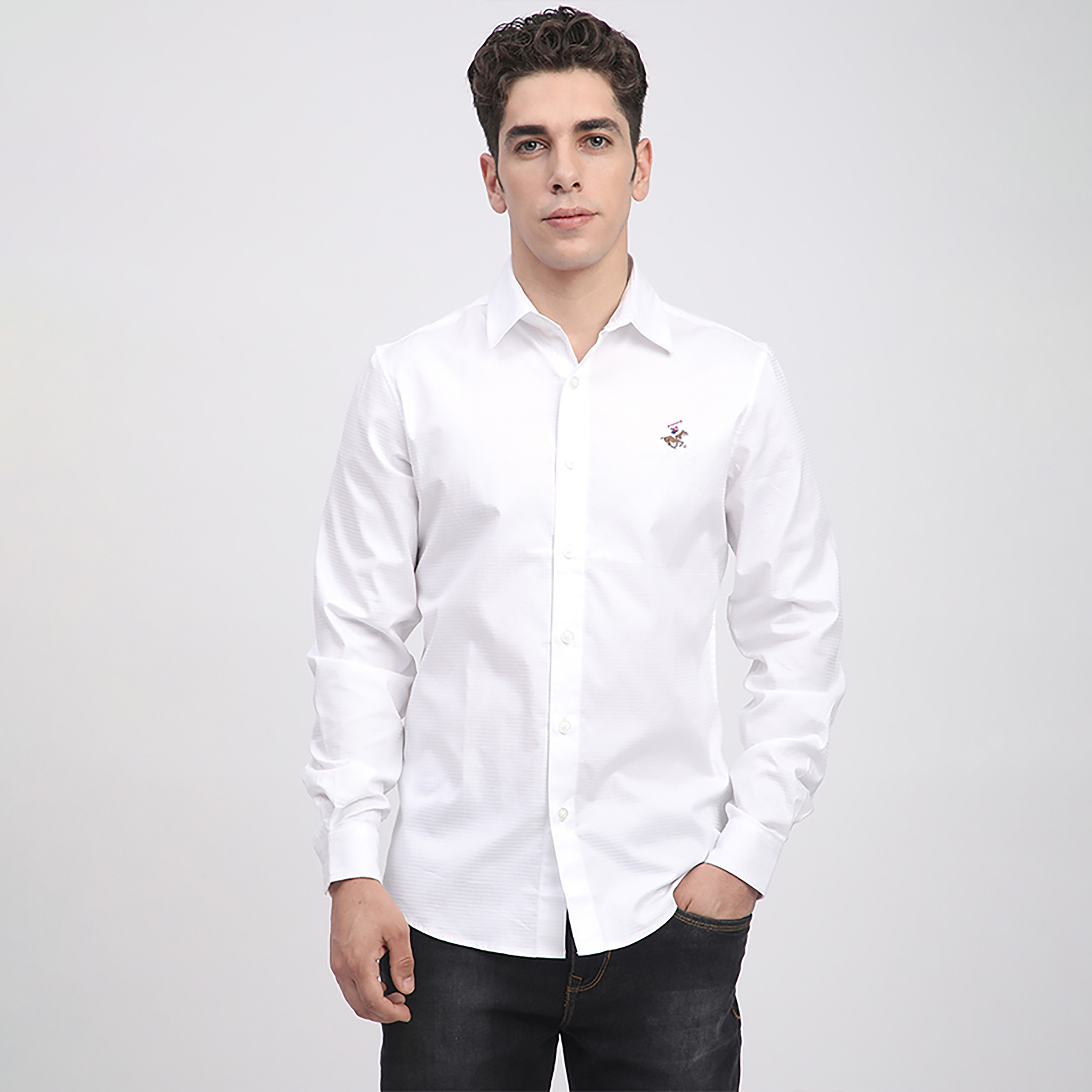 قميص بأكمام طويلة وياقة مفرودة وقصة عادية سادة للرجال من بيفرلي هيلز بولو كلوب-men-clothing-shirts-image-1