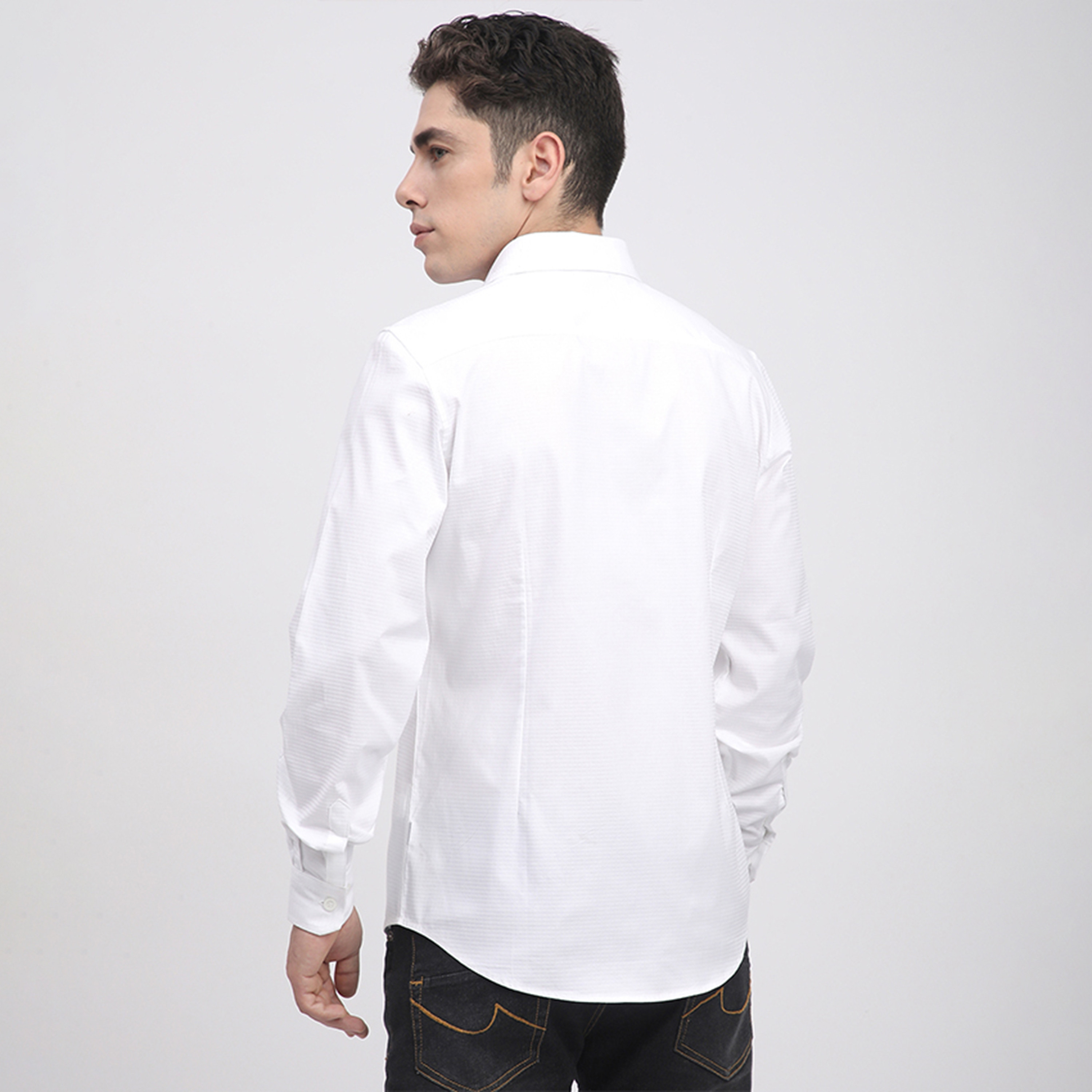 قميص بأكمام طويلة وياقة مفرودة وقصة عادية سادة للرجال من بيفرلي هيلز بولو كلوب-men-clothing-shirts-image-5
