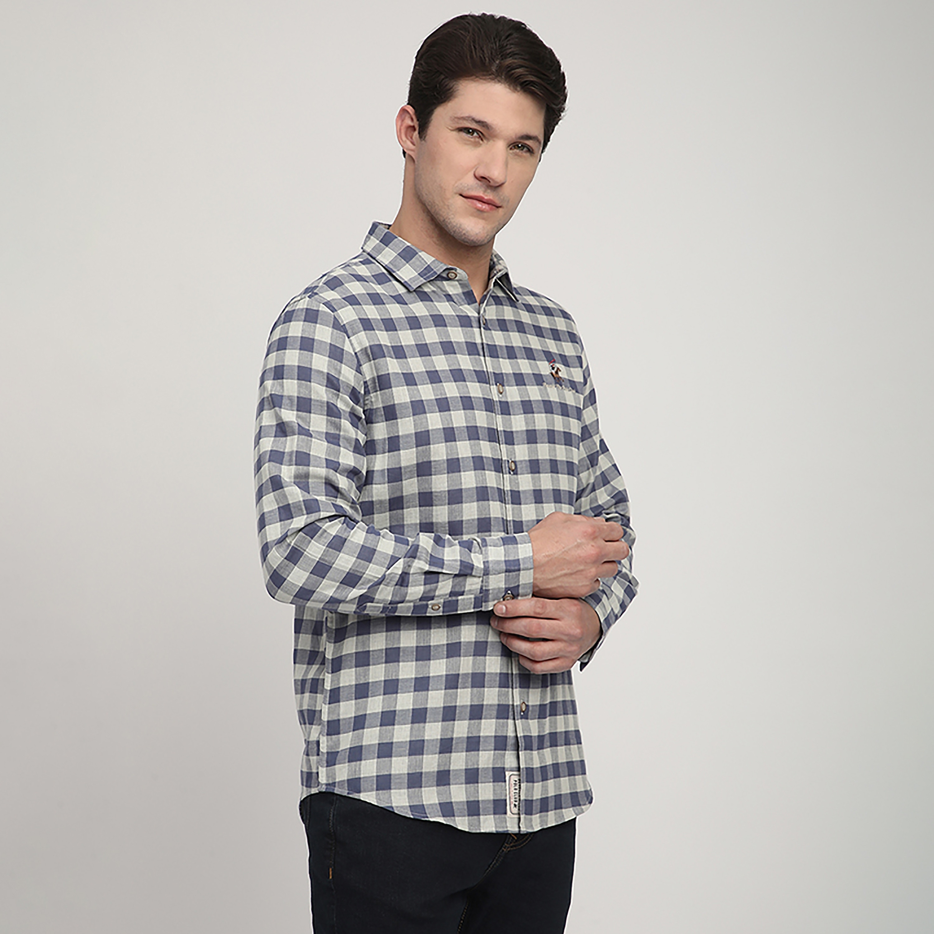 قميص رجالي بقصّة عادية ومربّعات وأكمام طويلة من بيفرلي هيلز بولو كلوب-men-clothing-shirts-image-3