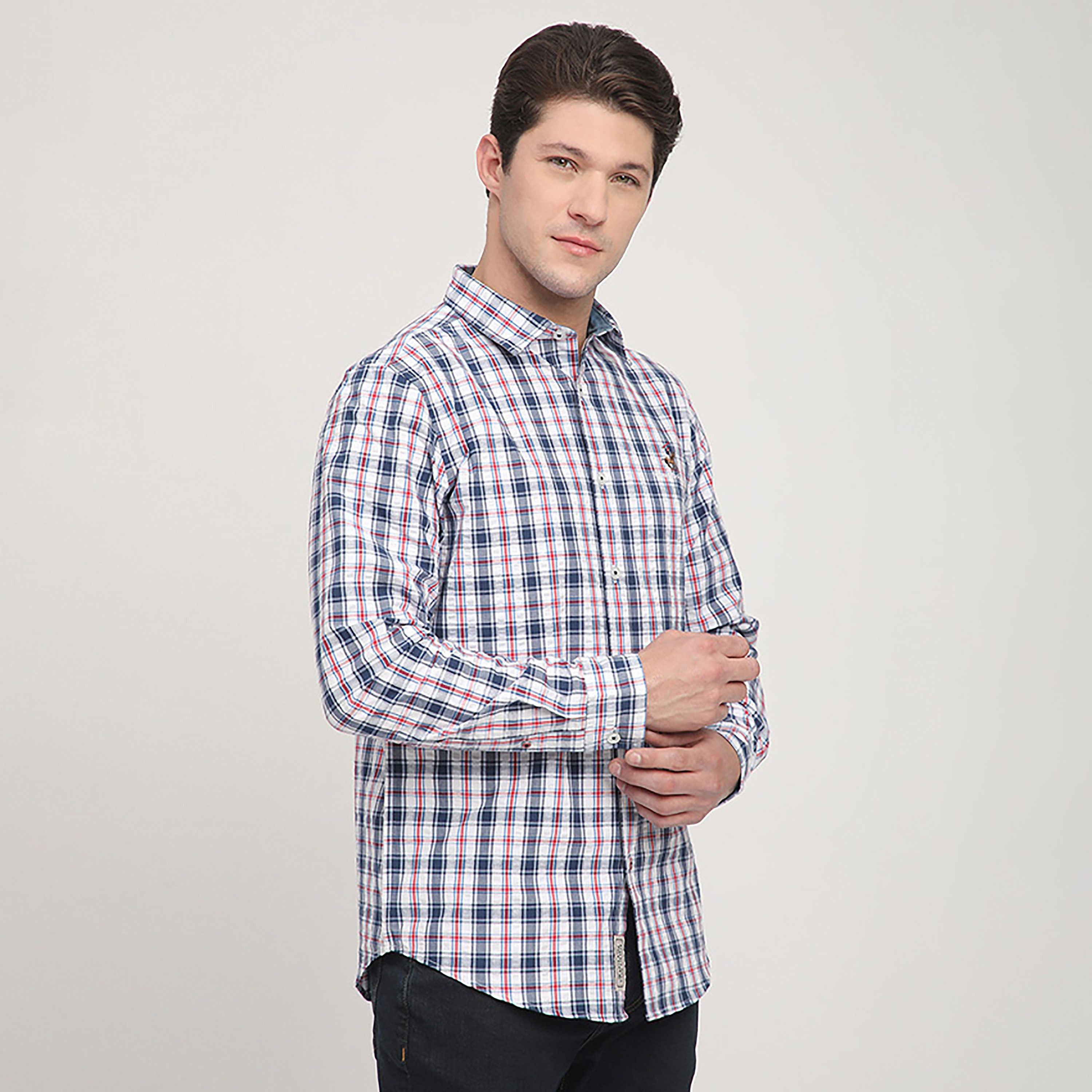 قميص رجالي بقصّة عادية ومربّعات وأكمام طويلة من بيفرلي هيلز بولو كلوب-men-clothing-shirts-image-3