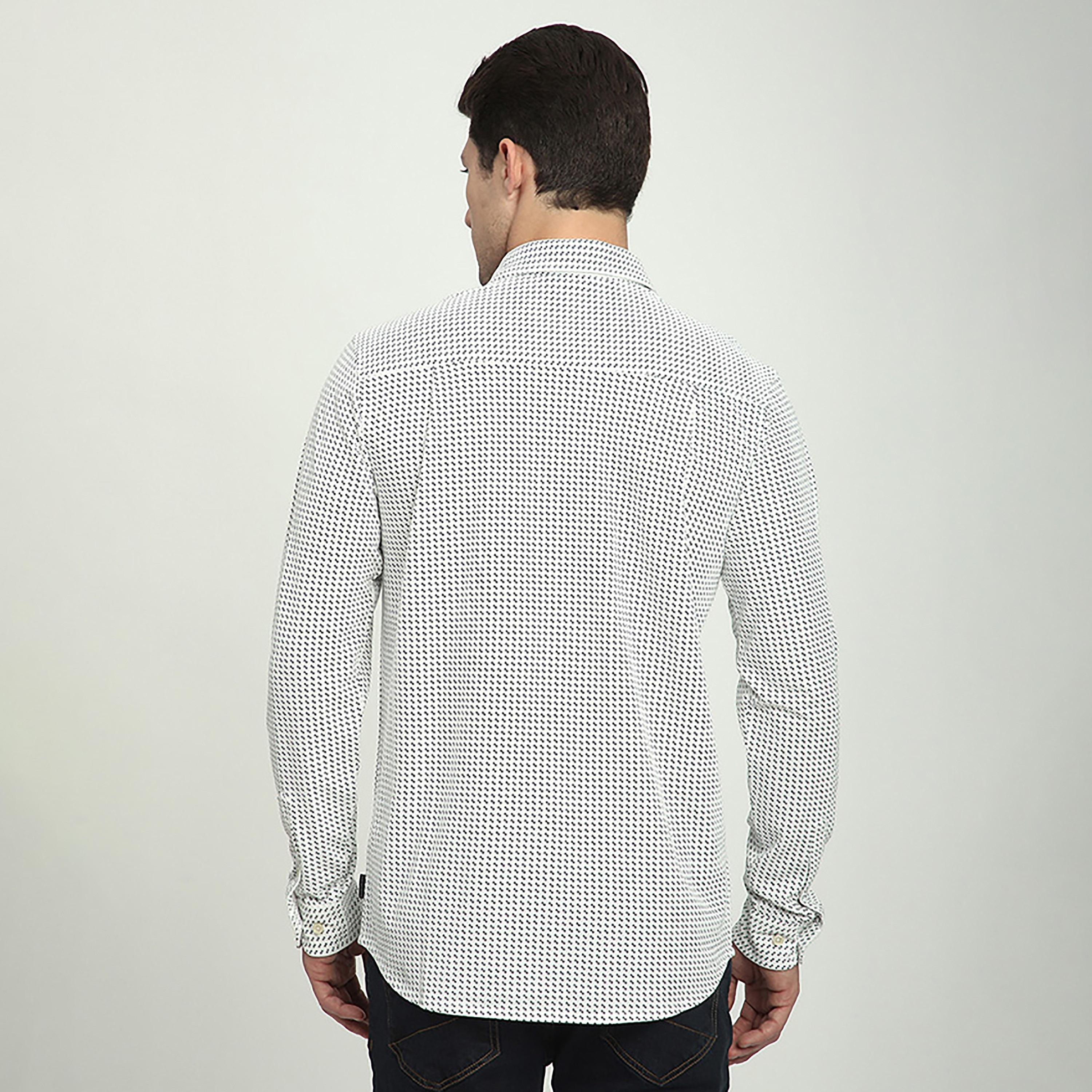 قميص رجالي بقصّة عادية وطبعة هندسية وأكمام طويلة وياقة من بيفرلي هيلز بولو كلوب-men-clothing-shirts-image-4