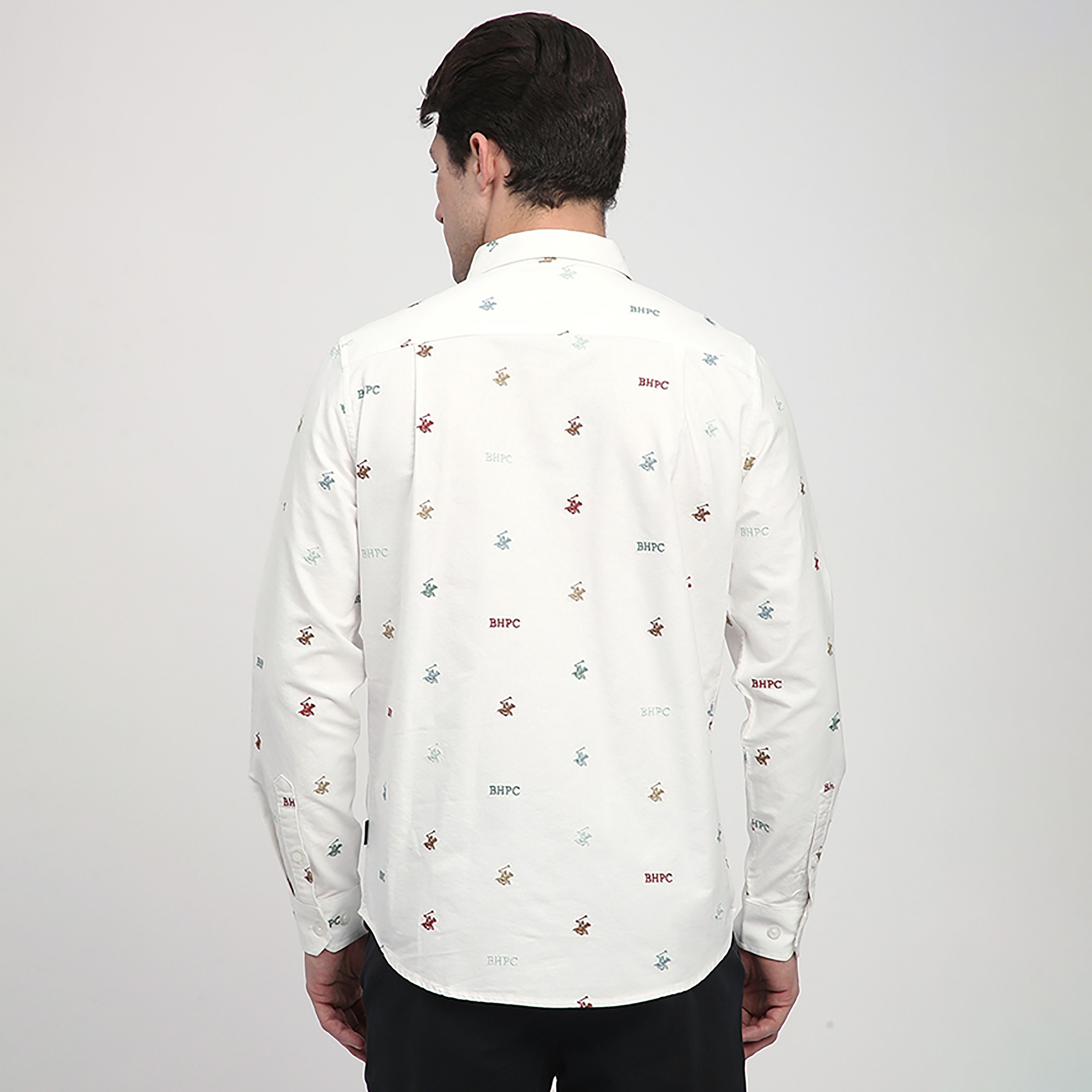 قميص رجالي بقصّة عادية وطبعة شعار وأكمام طويلة وياقة من بيفرلي هيلز بولو كلوب-men-clothing-shirts-image-8