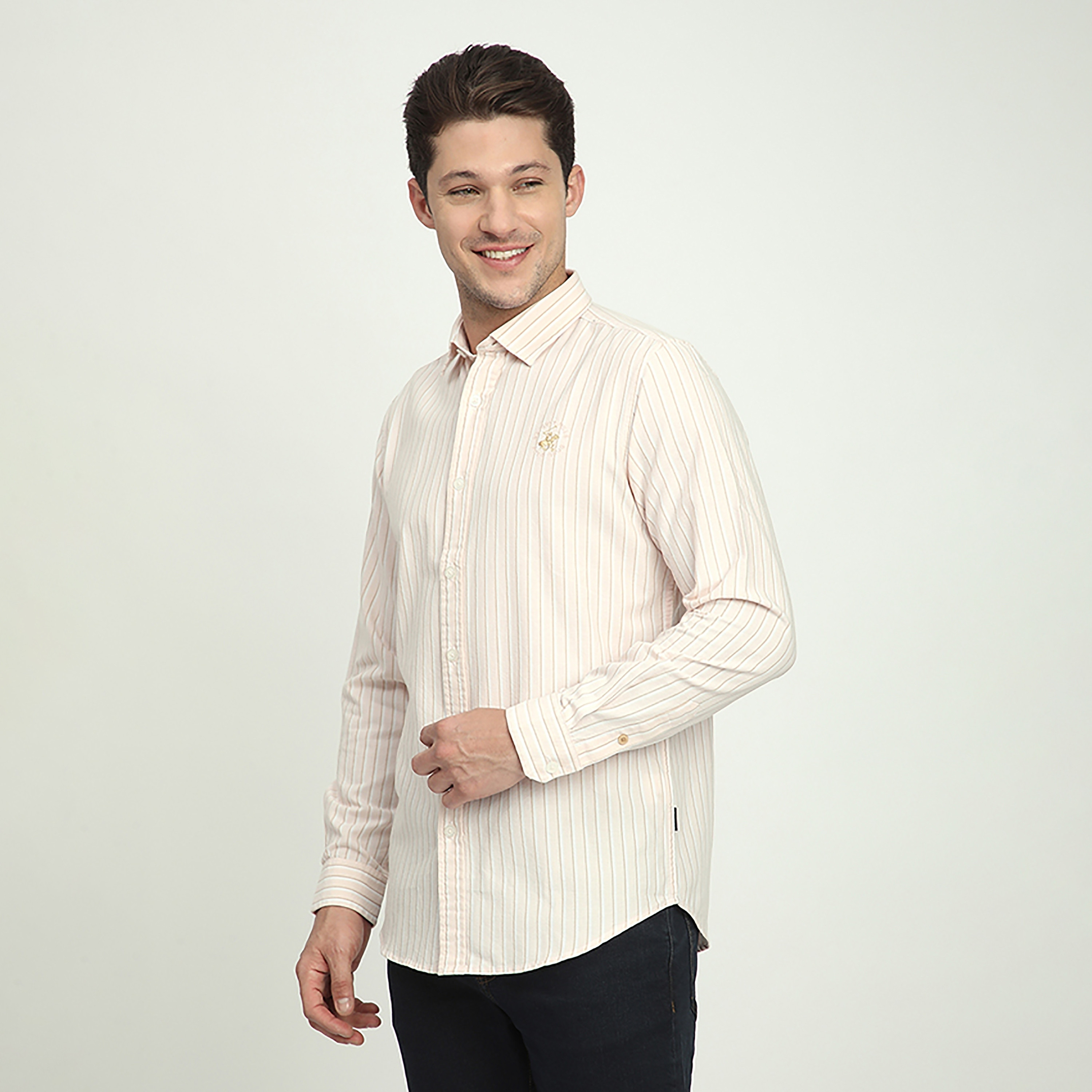 قميص رجالي مخطط بياقة وأكمام طويلة بقصّة عادية من بيفرلي هيلز بولو كلوب-men-clothing-shirts-image-2