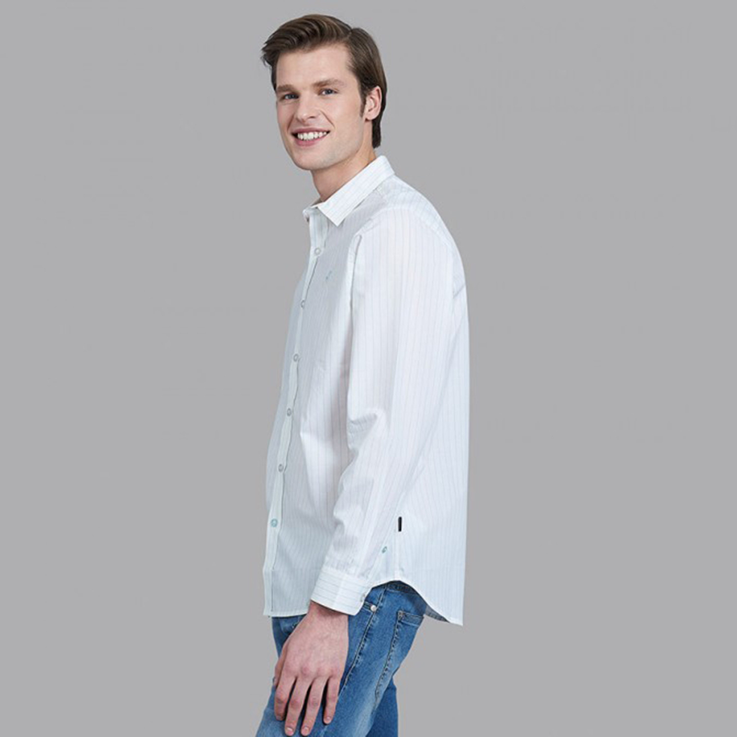 قميص بياقة مع جيب باتش مخطط بلون ابیض من بيفرلي هيلز بولو كلوب للرجال-men-clothing-shirts-image-3