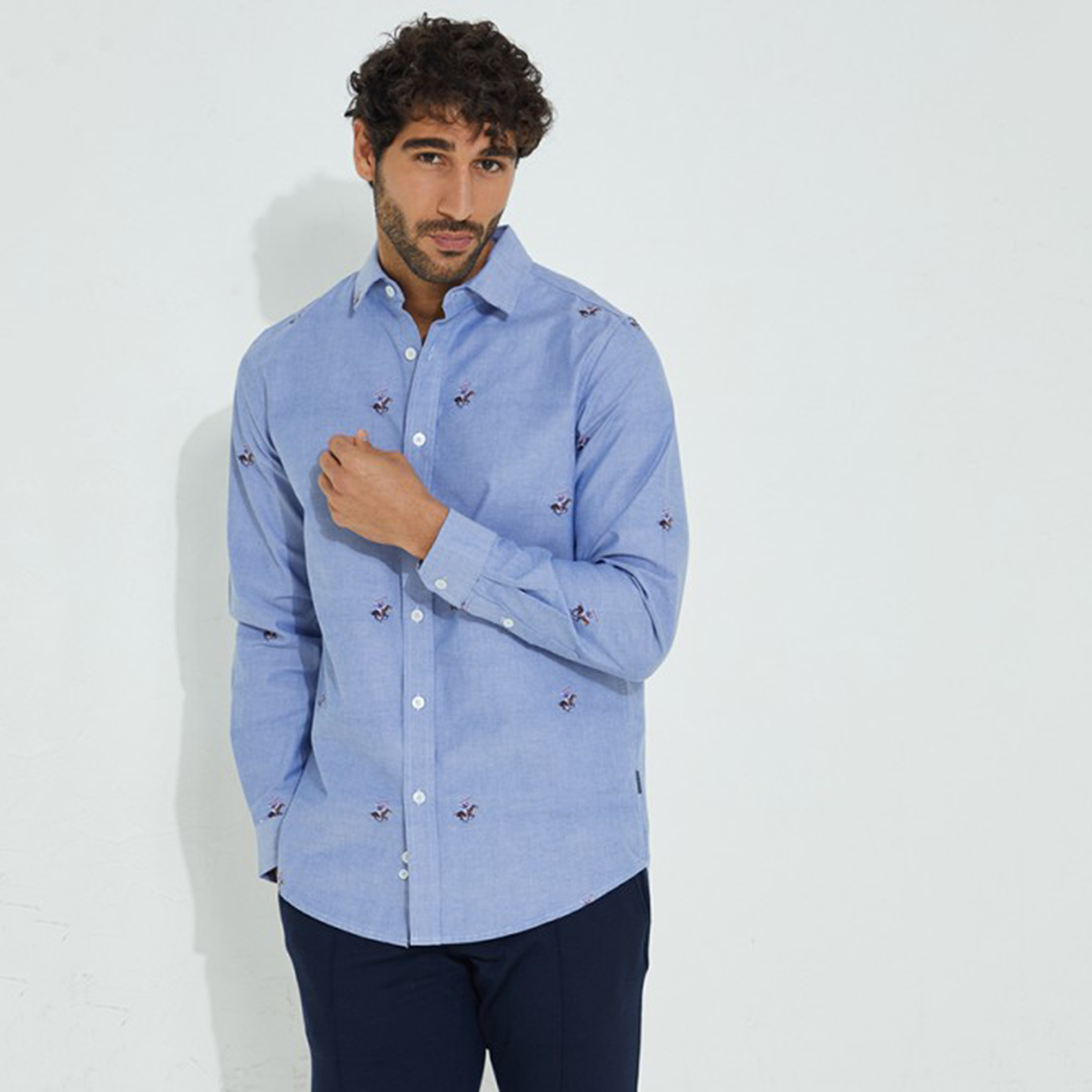 قميص بياقة مع زر الإغلاق مطرز باللون الأزرق من بيفرلي هيلز بولو كلوب للرجال-men-clothing-shirts-image-1