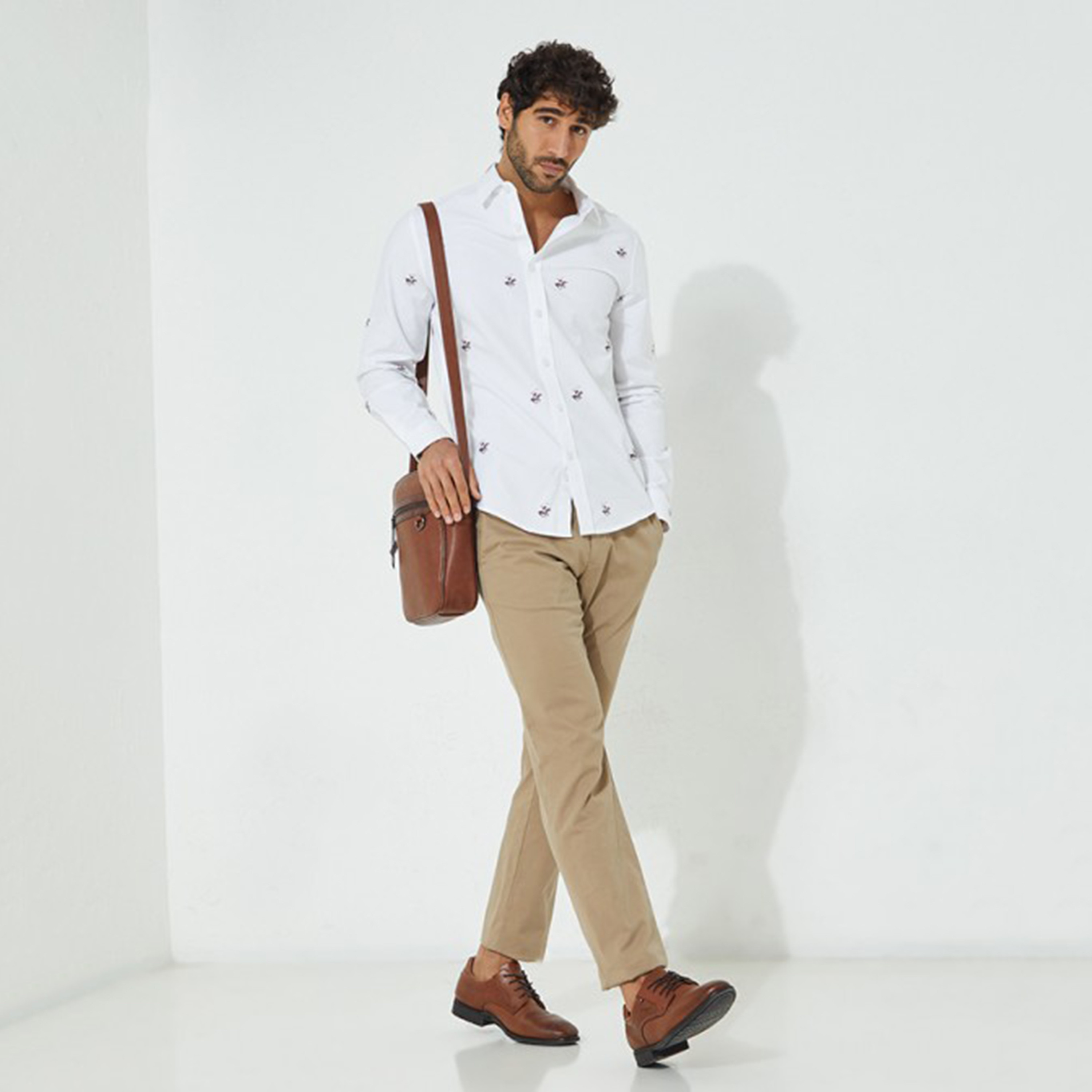 قميص بياقة مع زر الإغلاق مطرز باللون الأزرق من بيفرلي هيلز بولو كلوب للرجال-men-clothing-shirts-image-8