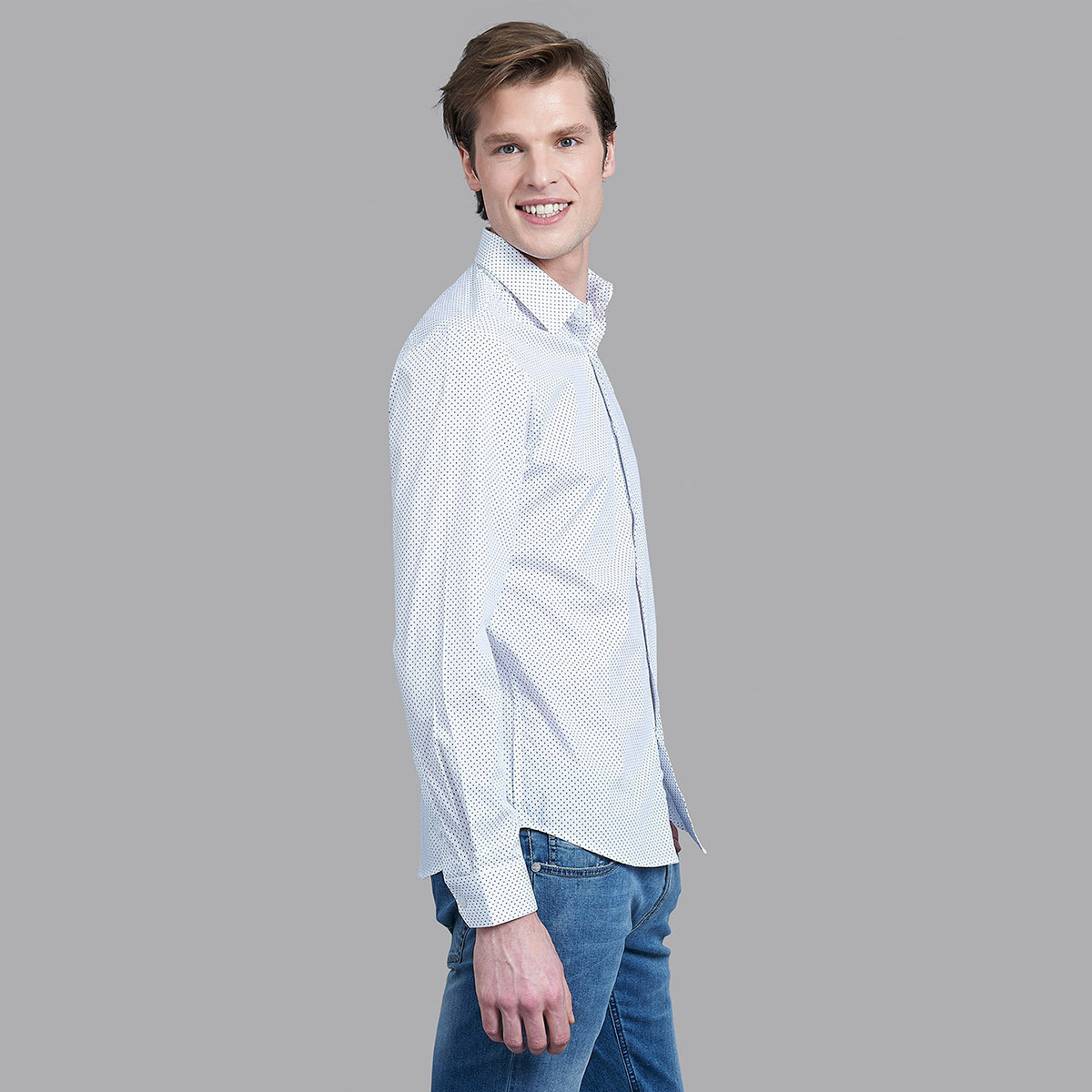 قميص بيفرلي هيلزبولو كلوب بياقة وأكمام طويلة مطبوع أبيض للرجال-men-clothing-shirts-image-4