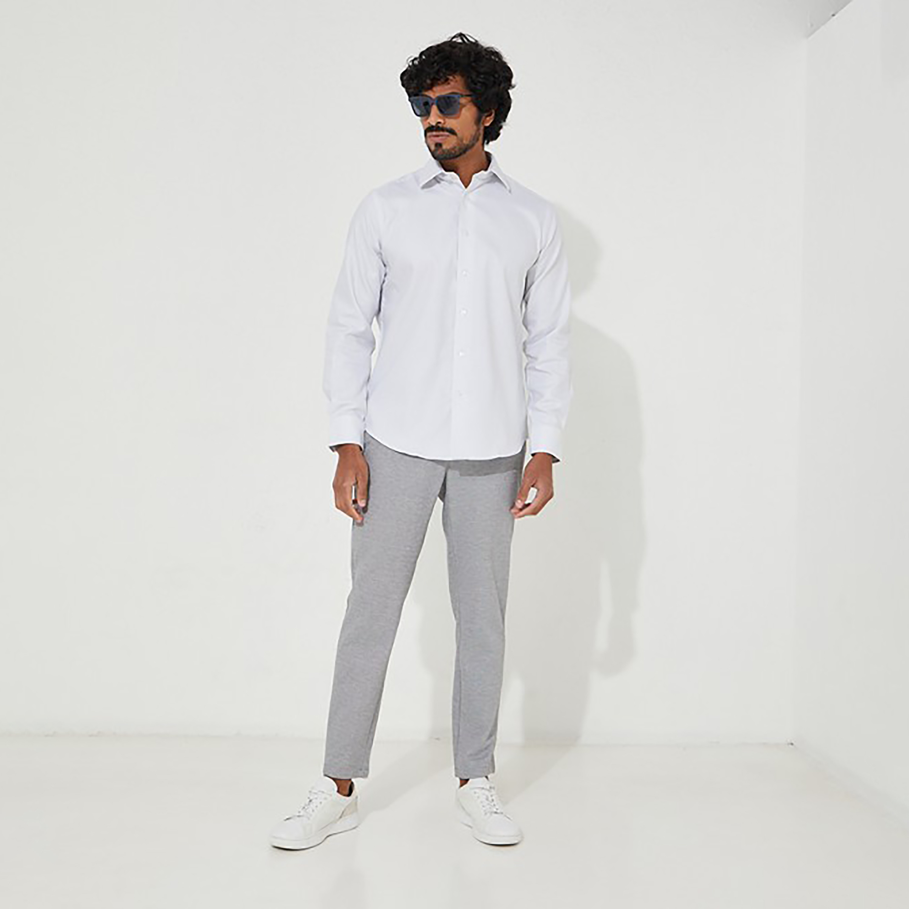 قميص بياقة مع زر الإغلاق سادة بلون رمادي من بيفرلي هيلز بولو كلوب للرجال-men-clothing-shirts-image-4