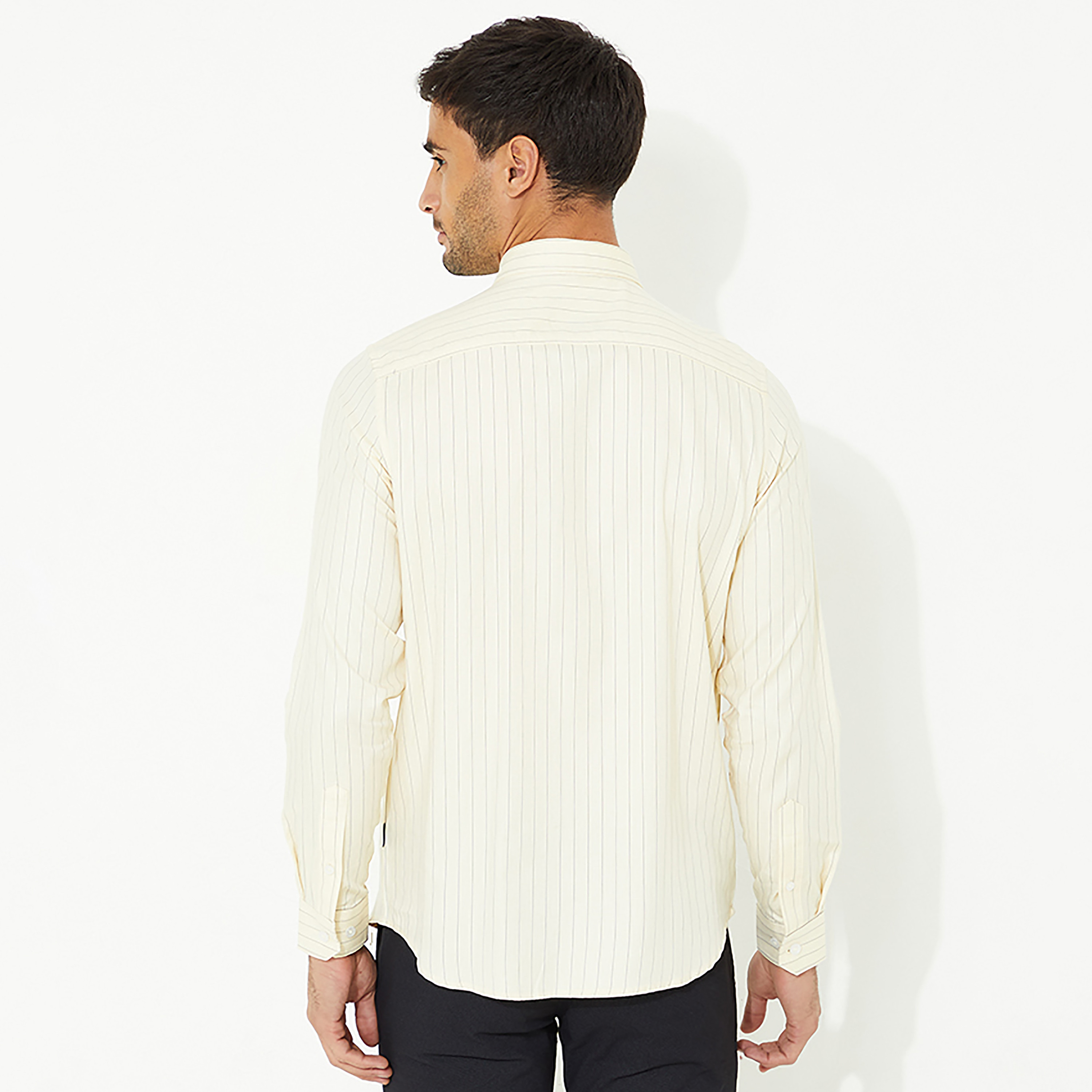 قميص كاجوال من بيفرلي هيلز بولو كلوب بأكمام طويلة مع ياقة مخططة-men-clothing-shirts-image-4