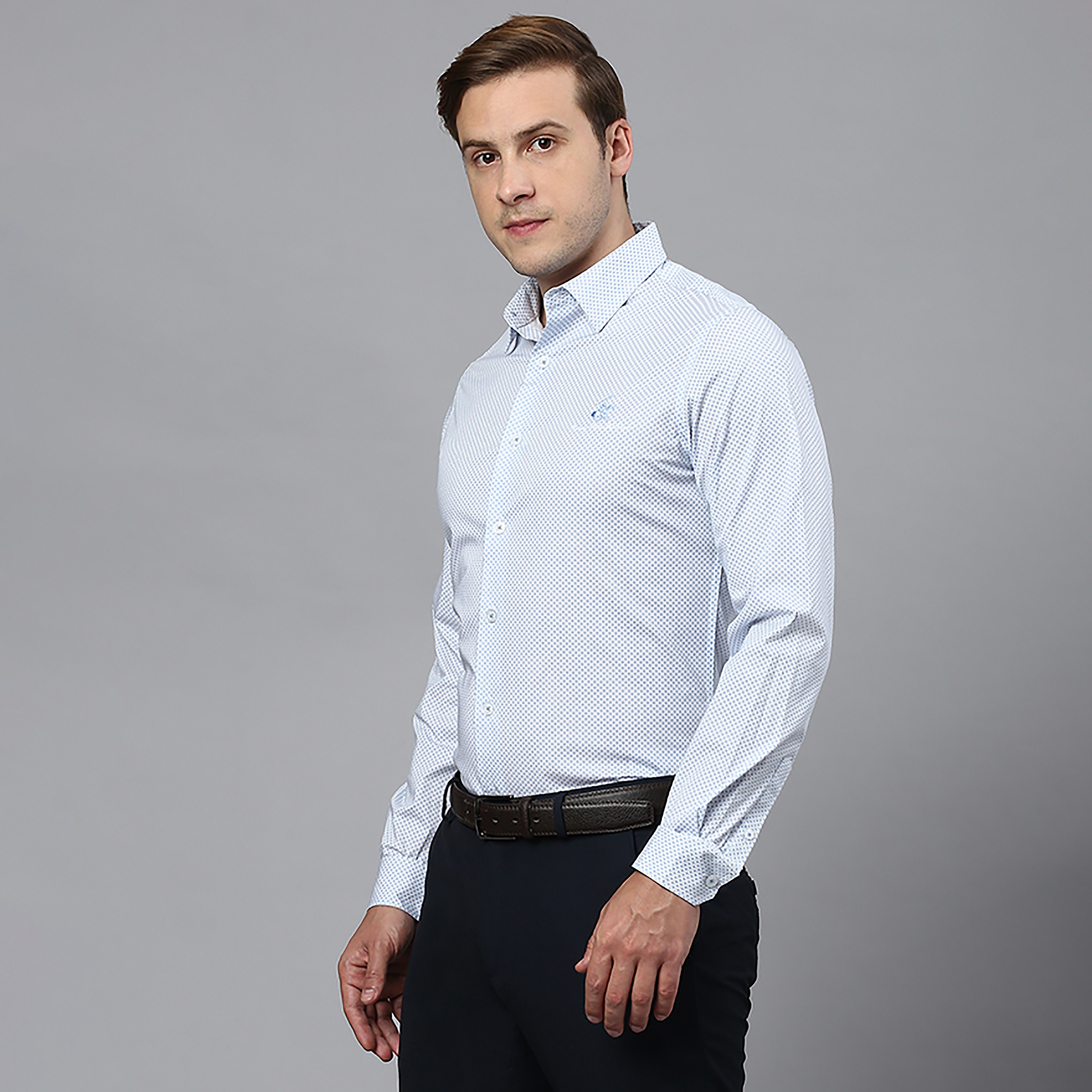 قميص رسمي بأكمام طويلة بقصة عادية مطبوعة بلون ازرق من بيفرلي هيلز بولو كلوب-men-clothing-shirts-image-2