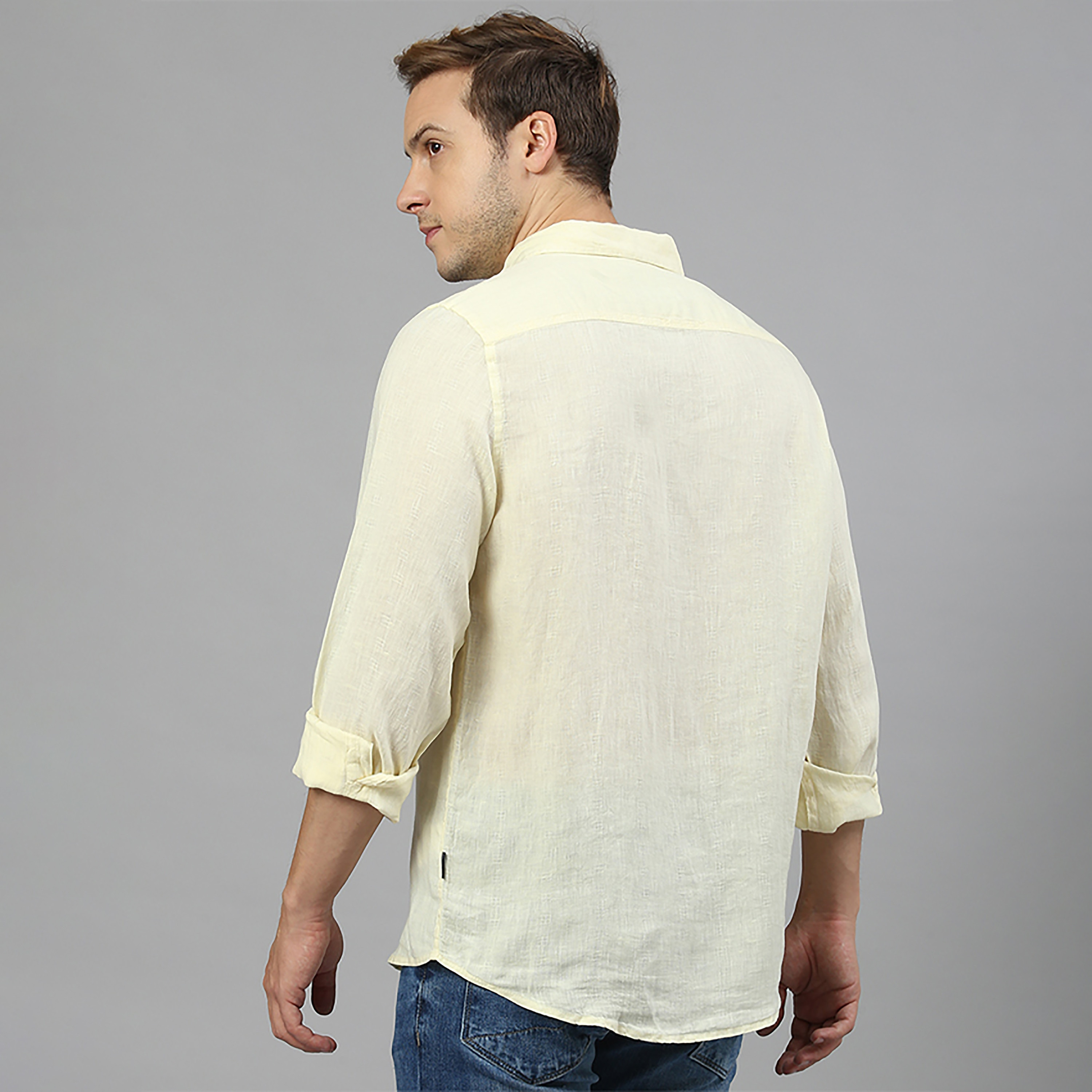 قميص كاجوال بياقة مزخرفة وأكمام طويلة من بيفرلي هيلز بولو كلوب-men-clothing-shirts-image-8