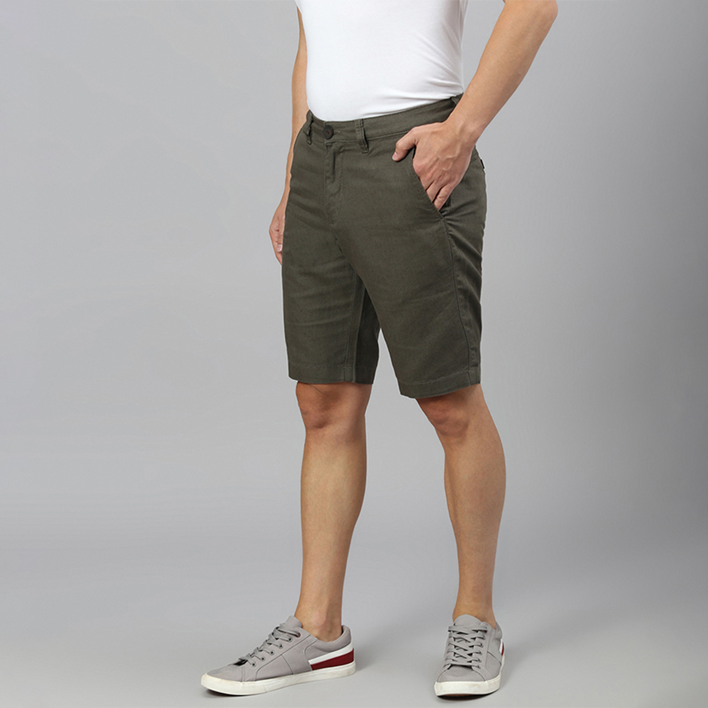 شورت بمتوسط الارتفاع بأزرار من بيفرلي هيلز بولو كلوب سادة-men-clothing-bottoms-shorts-image-2