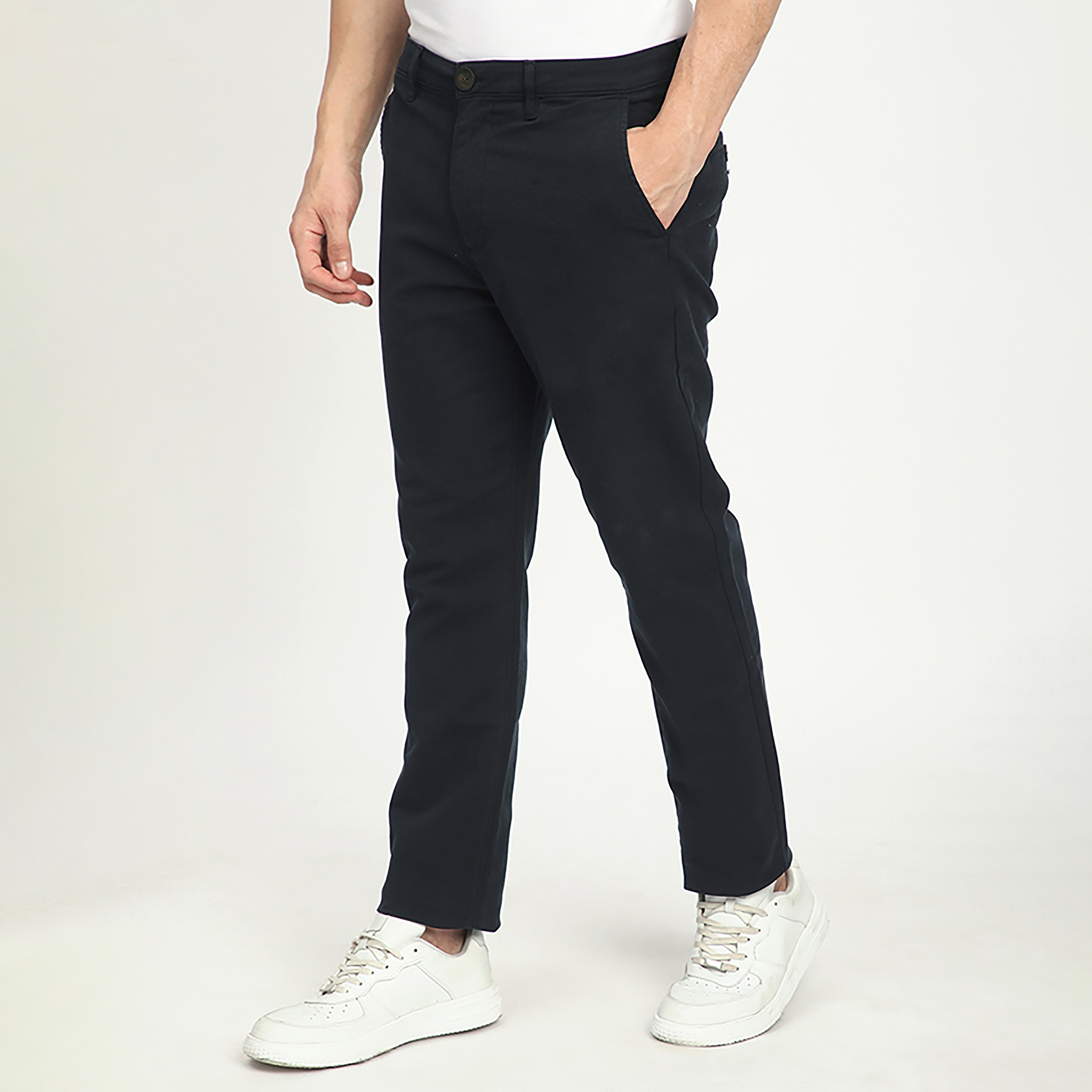 بنطلون تشينو رجالي سادة متوسط الارتفاع مع زر وسحاب من بيفرلي هيلز بولو كلوب-men-clothing-bottoms-trousersandchinos-chinos-image-2