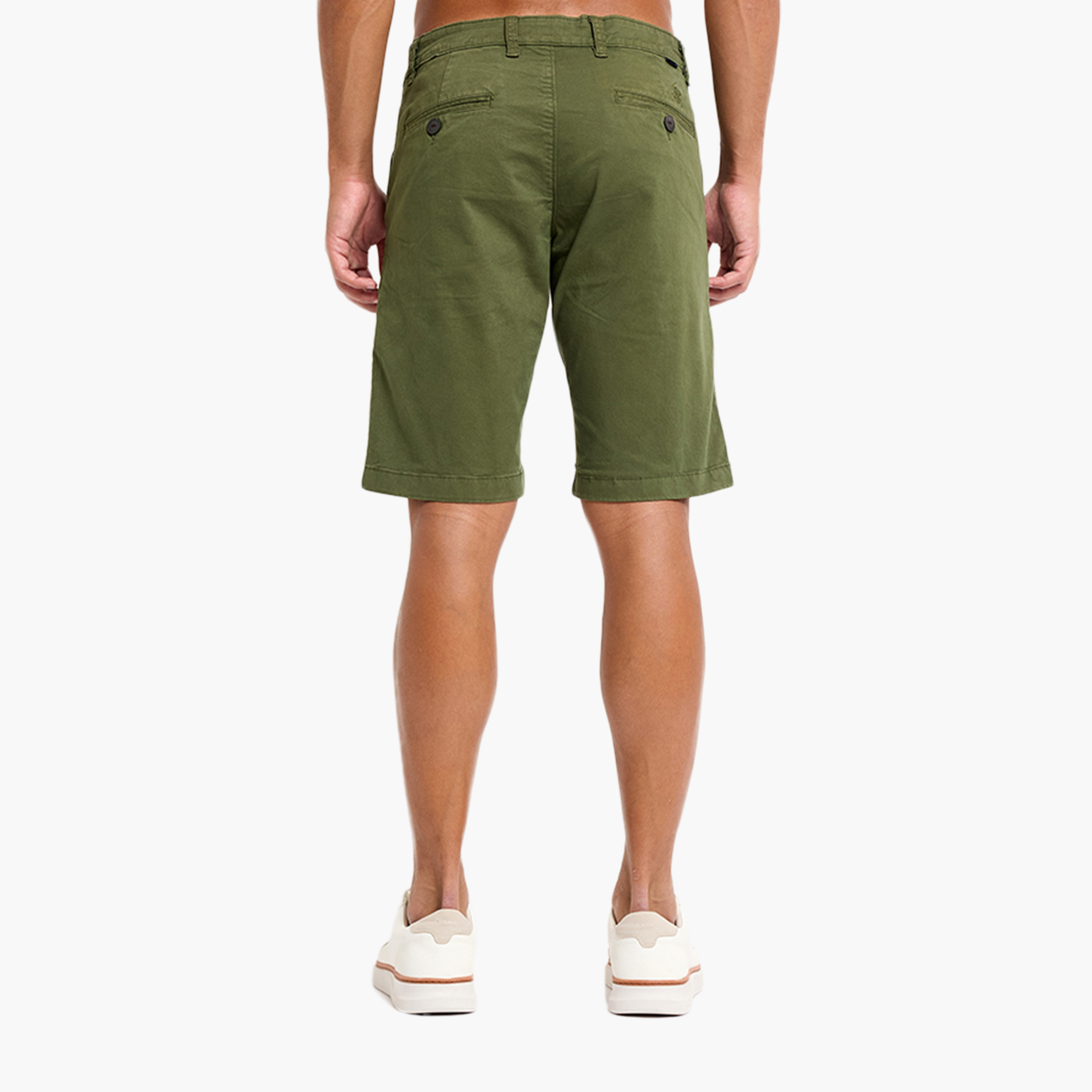شورت رجالي سادة بخصر متوسط ​​وأزرار وسحاب من بيفرلي هيلز بولو كلوب.-men-clothing-bottoms-shorts-image-4