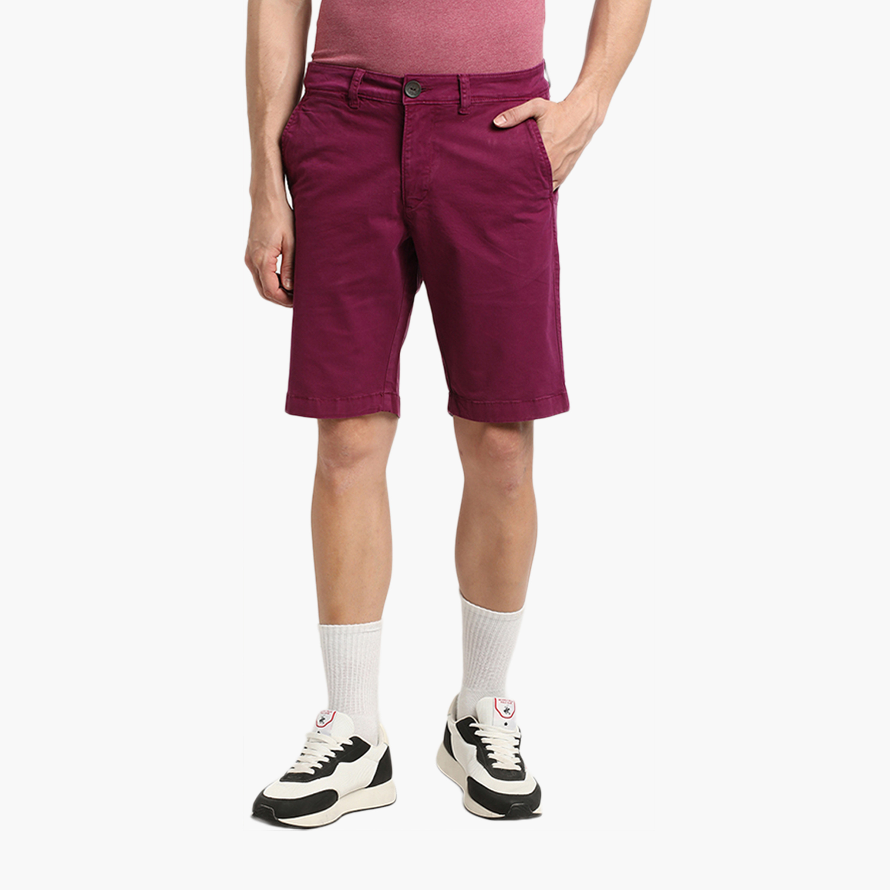شورت رجالي سادة بخصر متوسط ​​وأزرار وسحاب من بيفرلي هيلز بولو كلوب.-men-clothing-bottoms-shorts-image-5