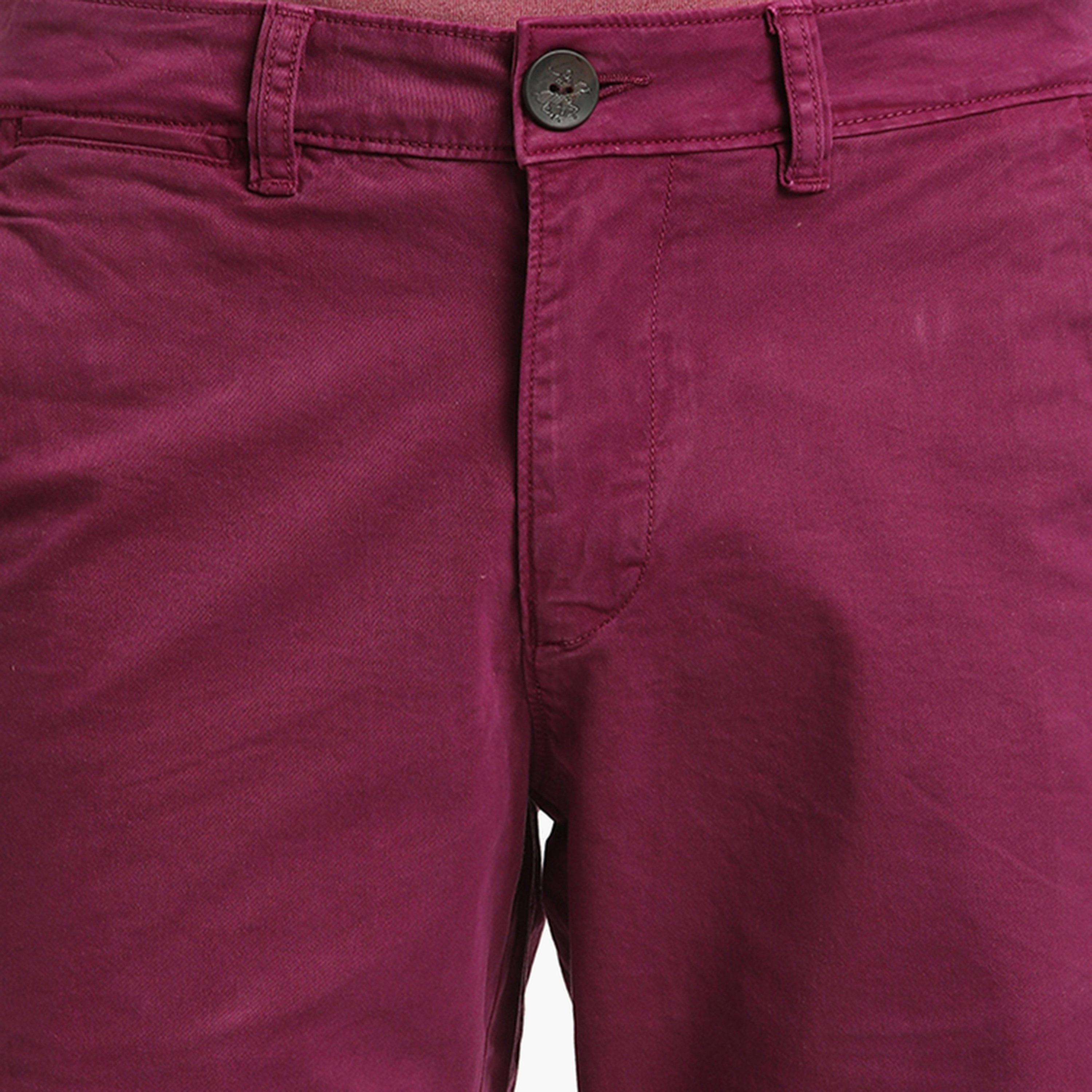 شورت رجالي سادة بخصر متوسط ​​وأزرار وسحاب من بيفرلي هيلز بولو كلوب.-men-clothing-bottoms-shorts-image-6